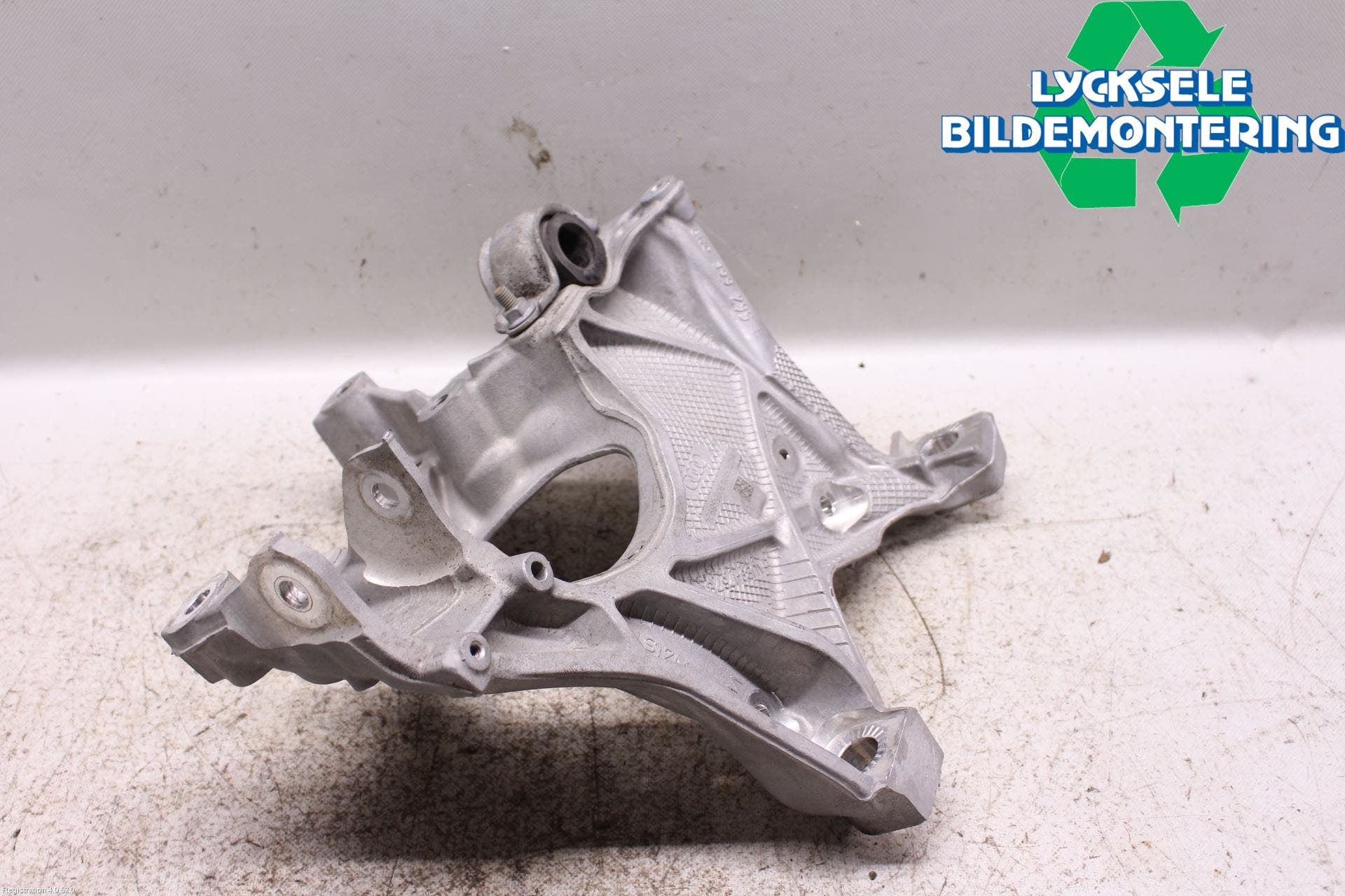 Audi A4/S4 B9 16-19 Framvagnsbalk