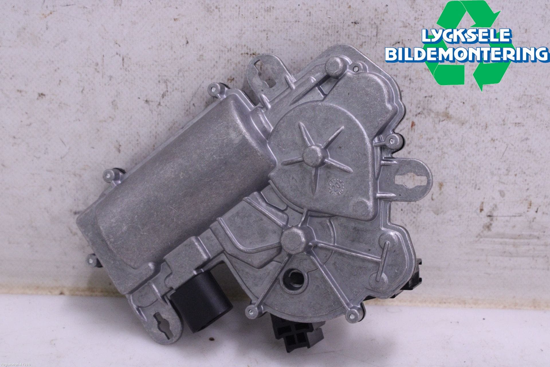 Volkswagen VW PASSAT 20-24 Bakluckeöppnare Automatisk