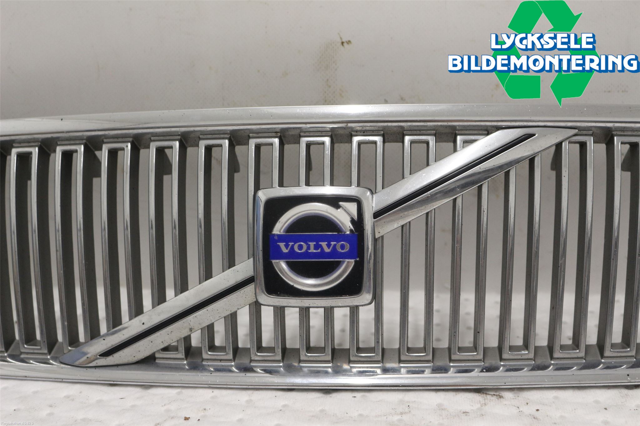 Volvo V70 00-04 Grill Komp