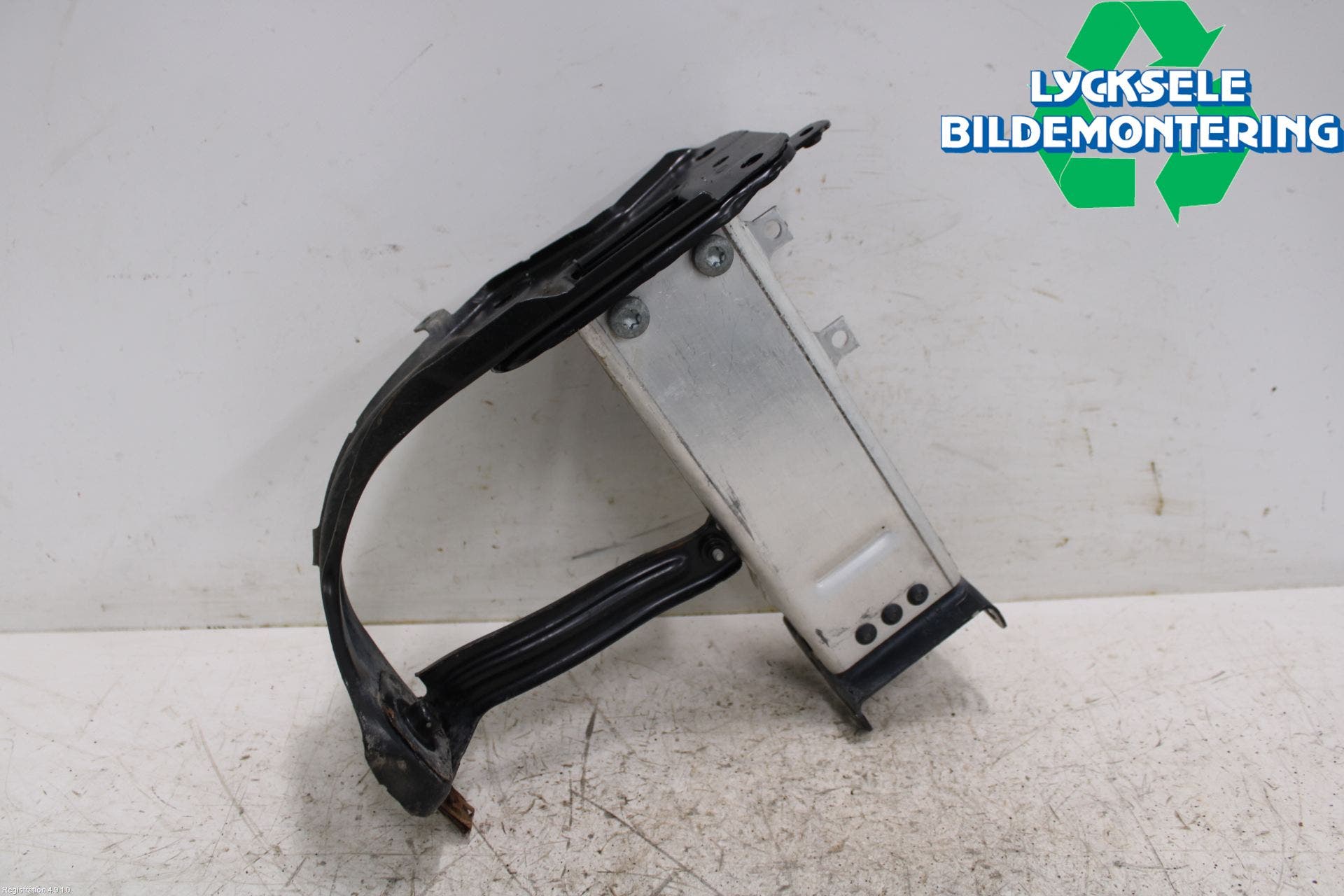 Mercedes-Benz MB E-KLASS (W211) 02-09 Stötfångarbärjärn Fram