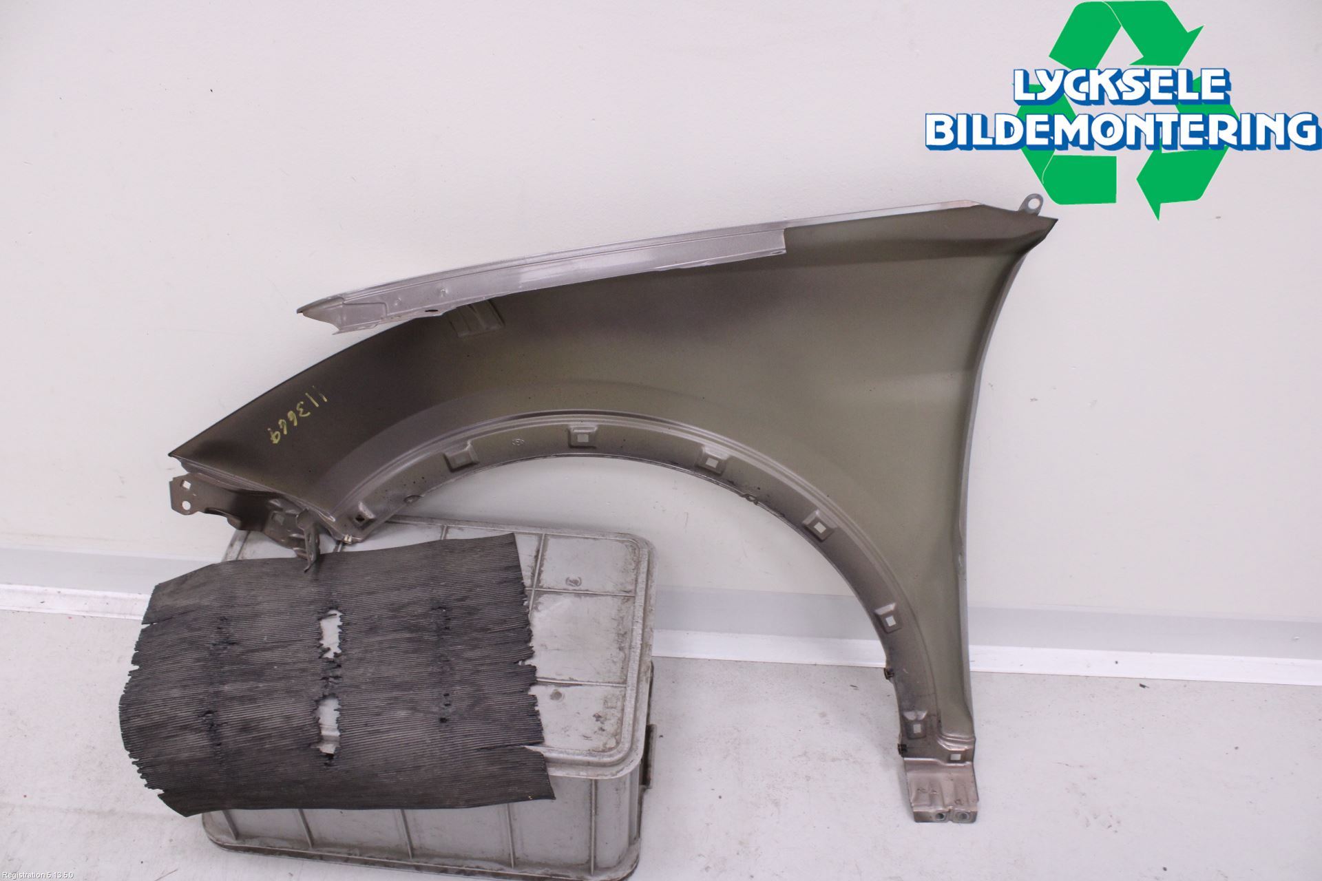 Hyundai SANTA FE 13-18 Skärm Fram Höger