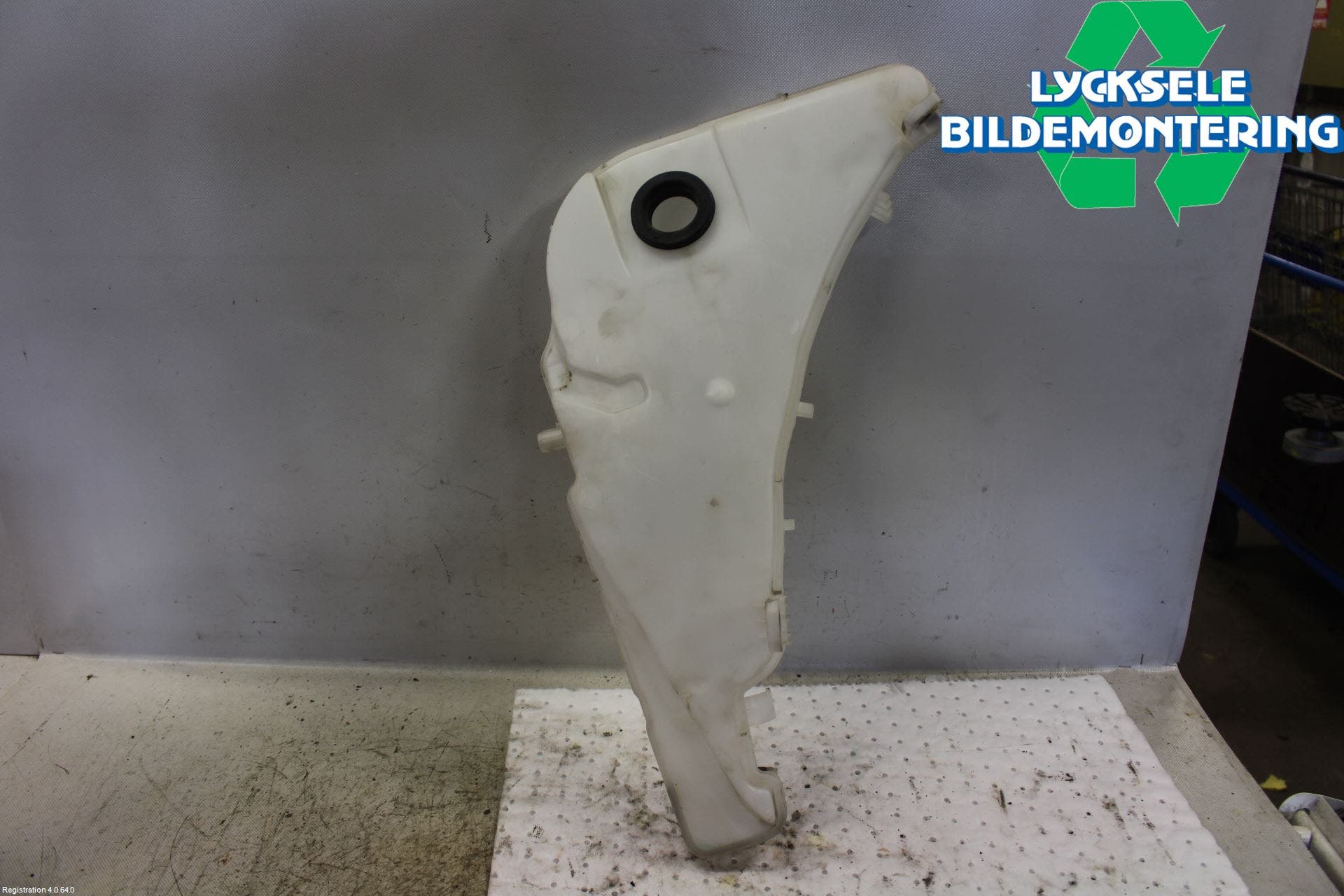 Audi A6 ALLROAD 12-18 Spolartank Vindruta