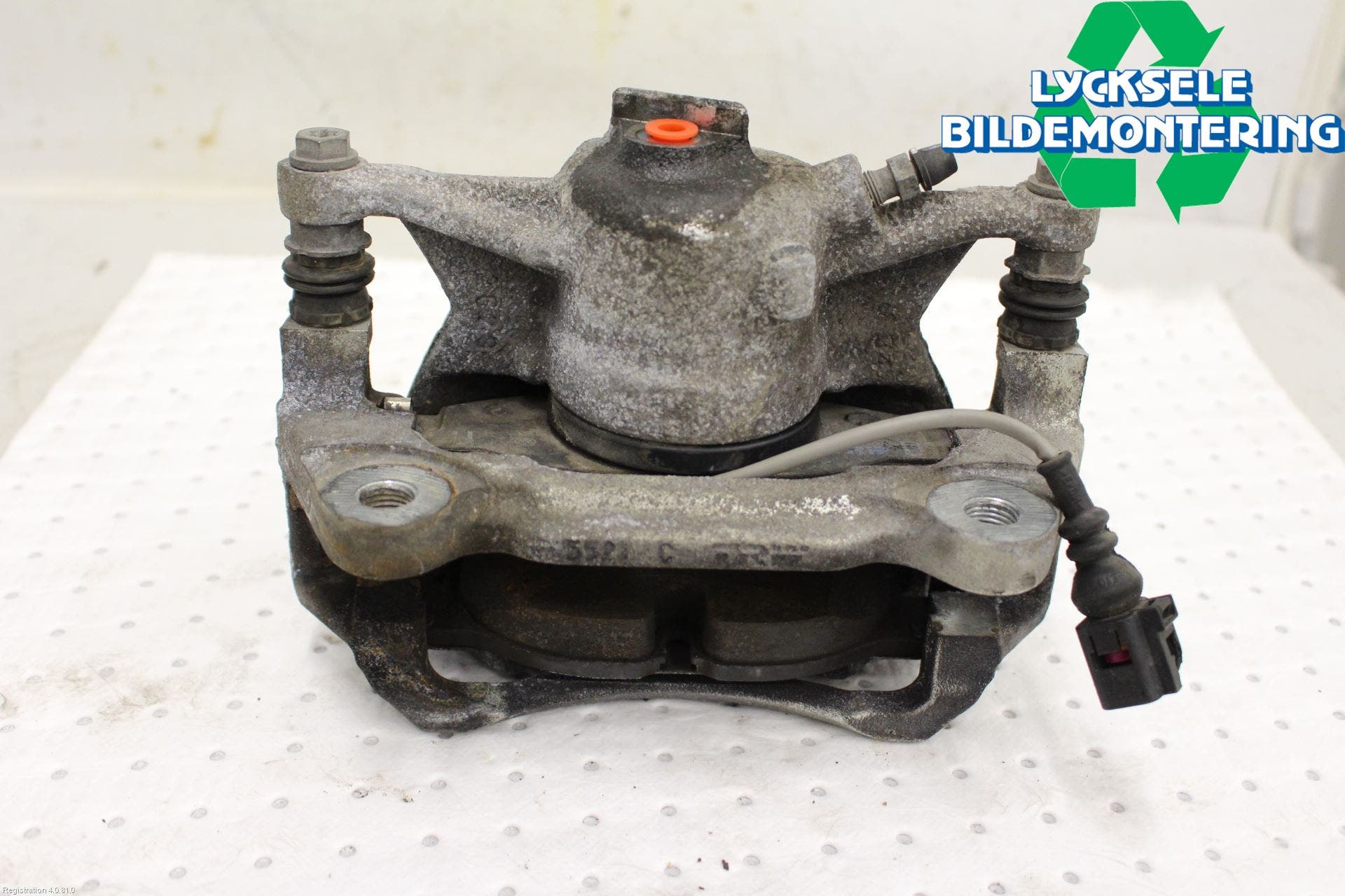 Skoda KAROQ 18- Bromsok Fram Höger