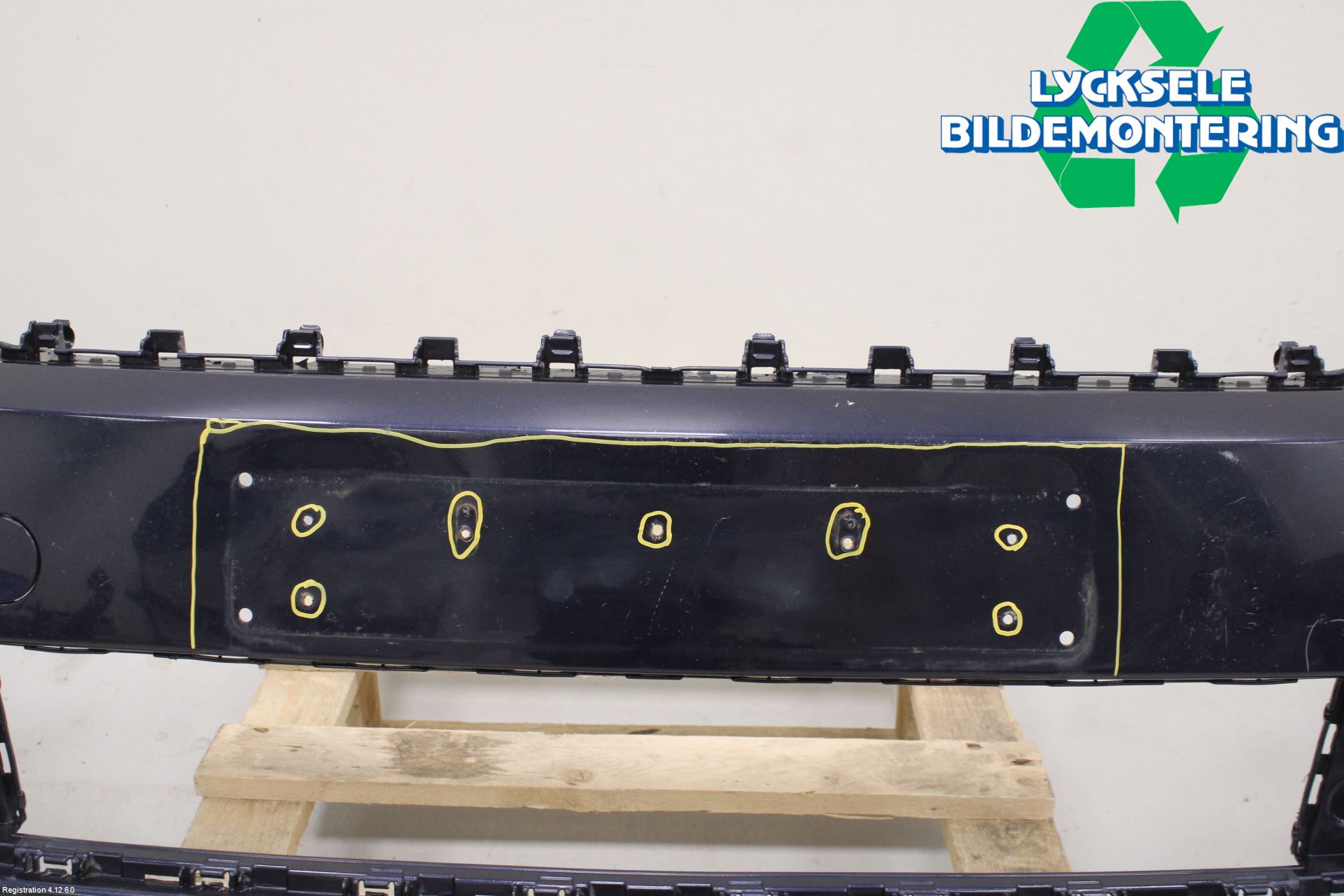 Volkswagen VW PASSAT 11-14 Stötfångarbeklädnad Fram
