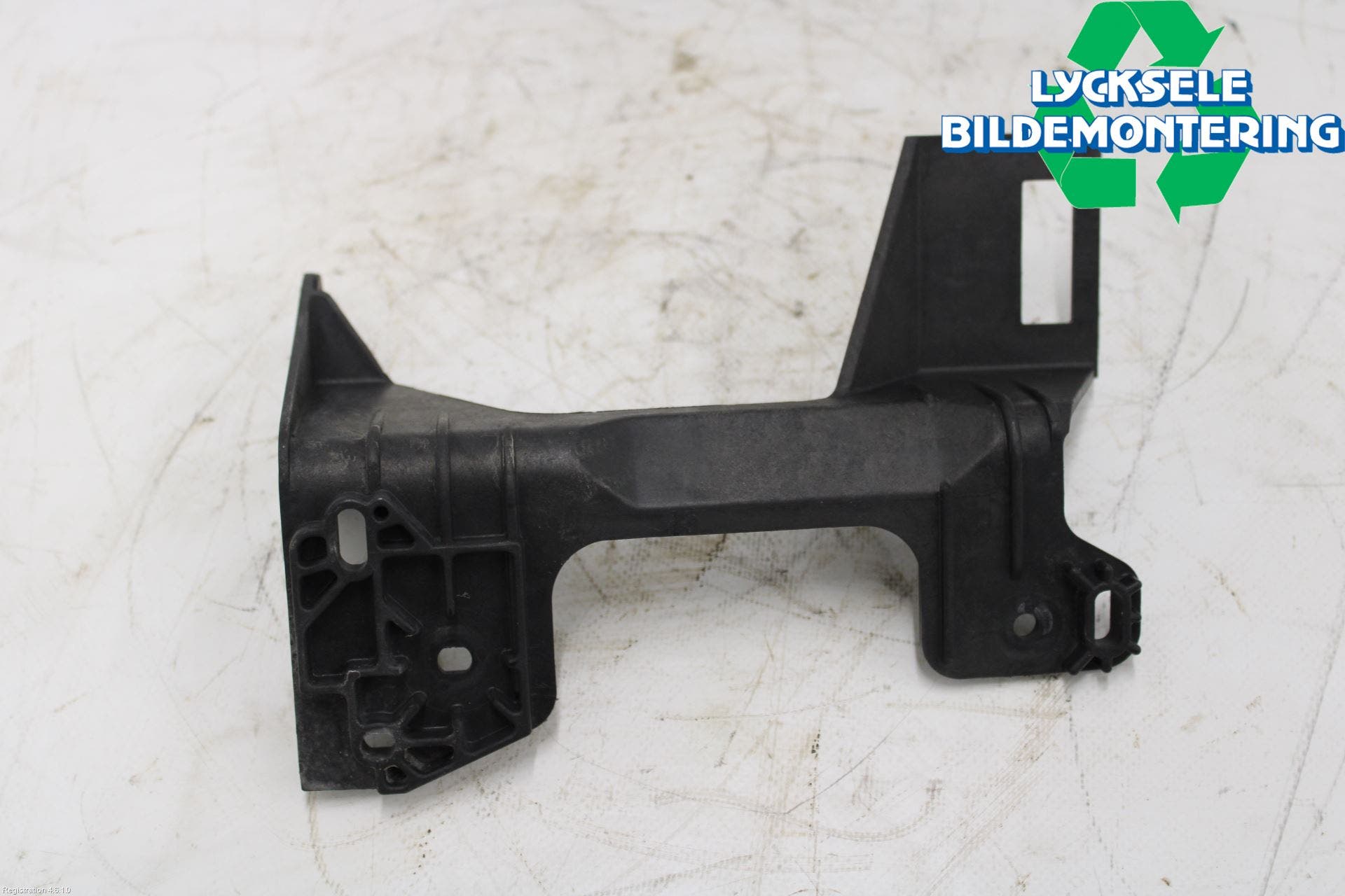 Volvo 740 88-92 Strålkast Fästsarg