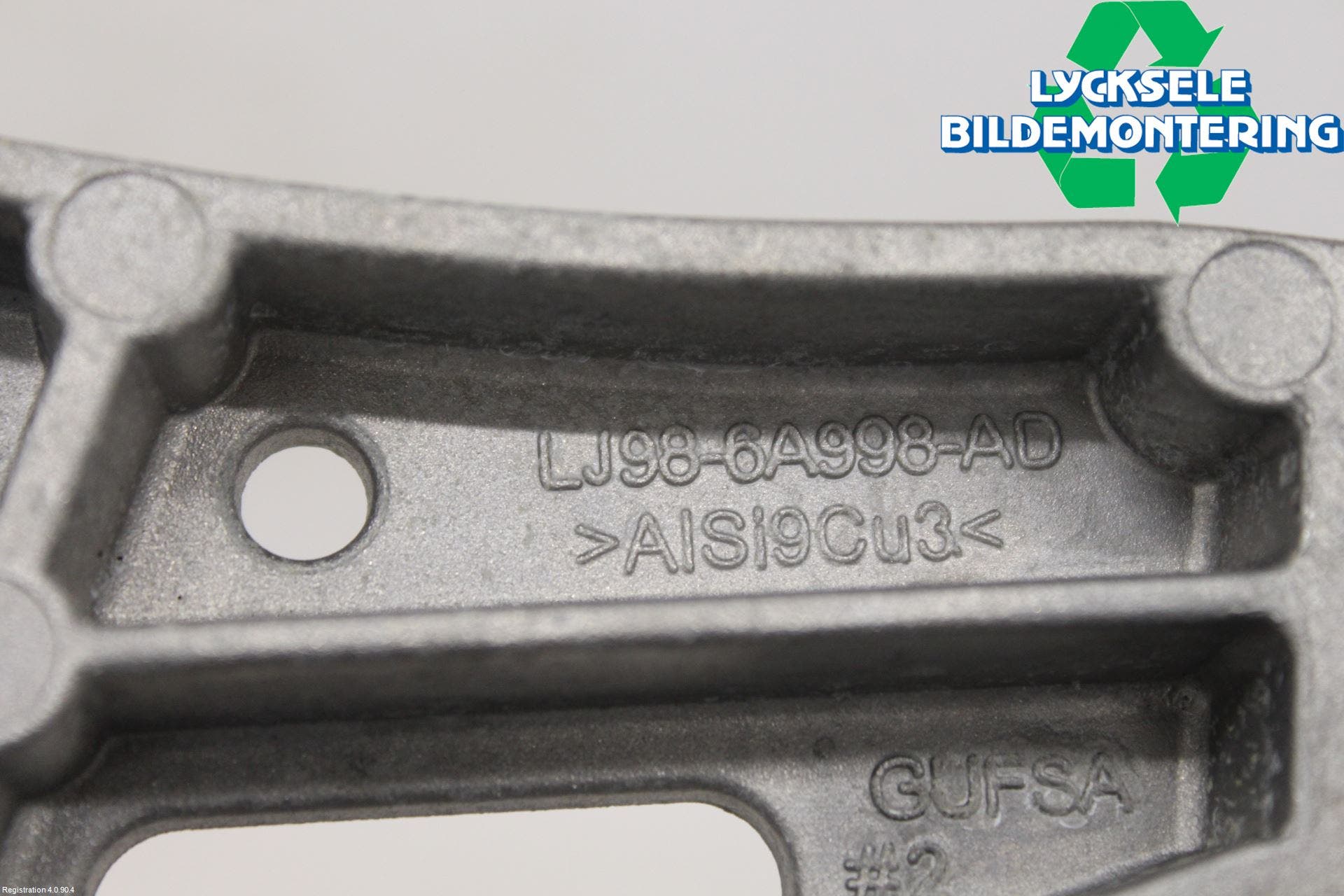 Ford MUSTANG Mach-E 21- Motorbalk