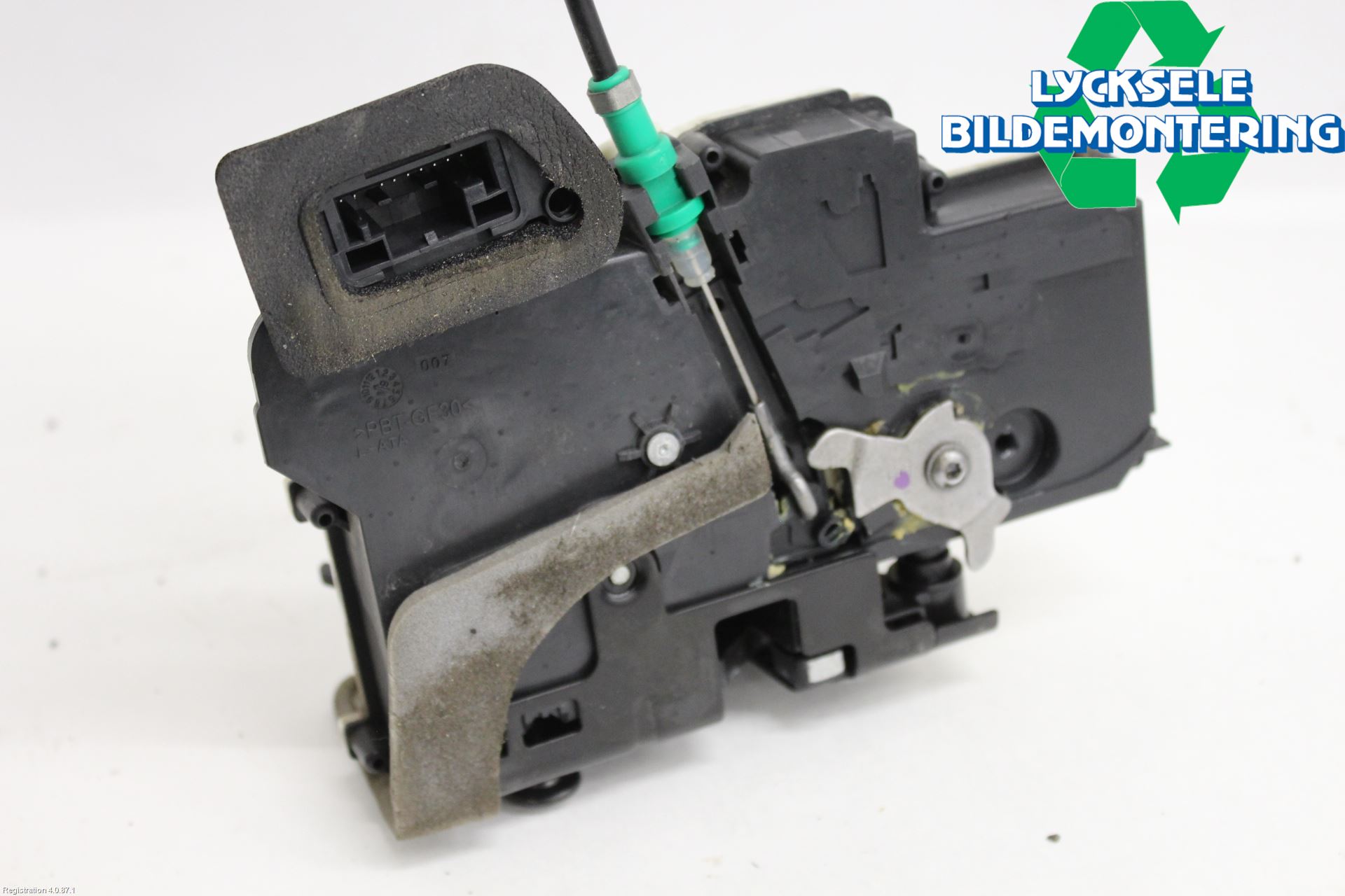 Audi A6 F2/C8 19- Låskista-Dörrlås