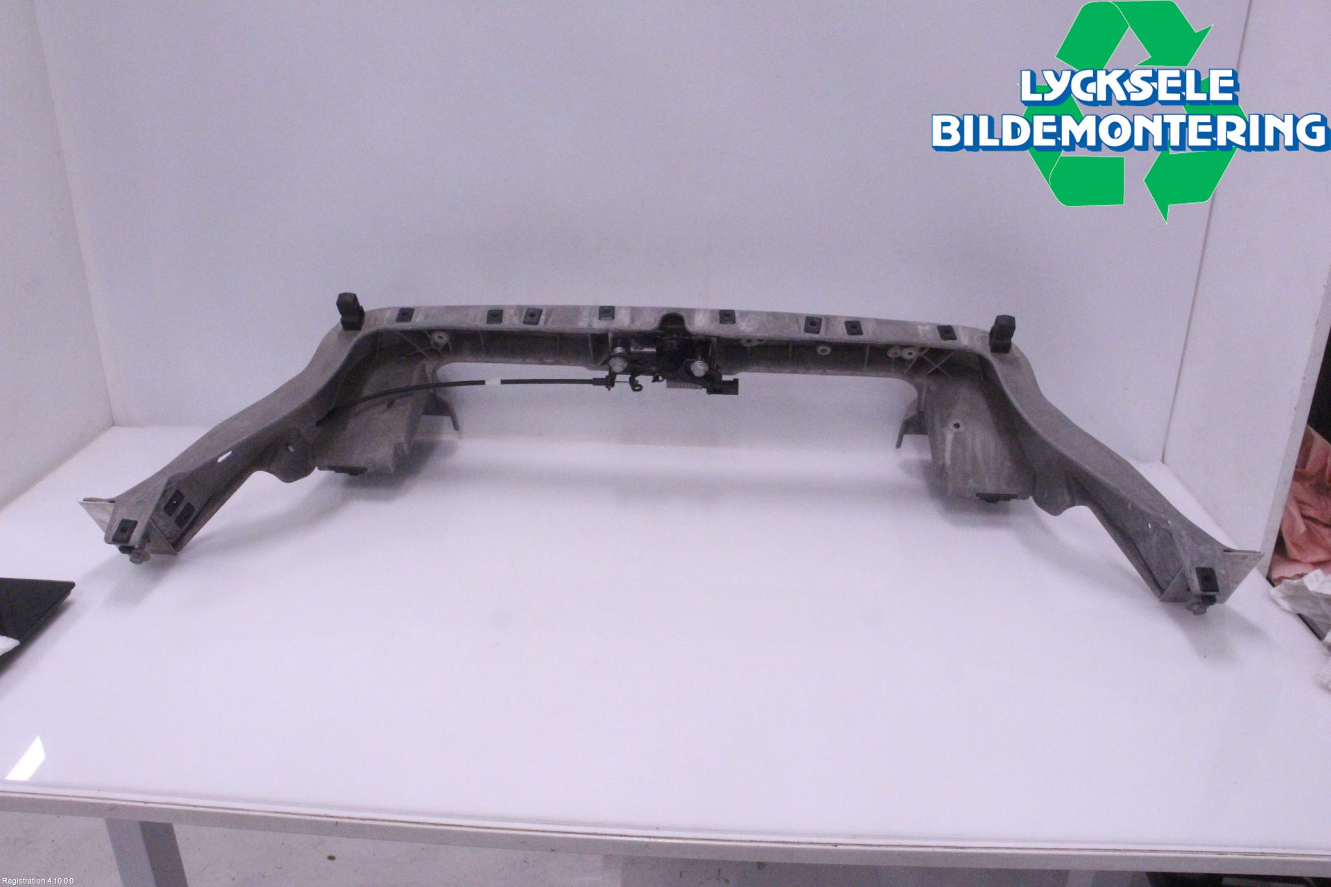 Ford MUSTANG Mach-E 21- Front Huvlåsplåt-Balk