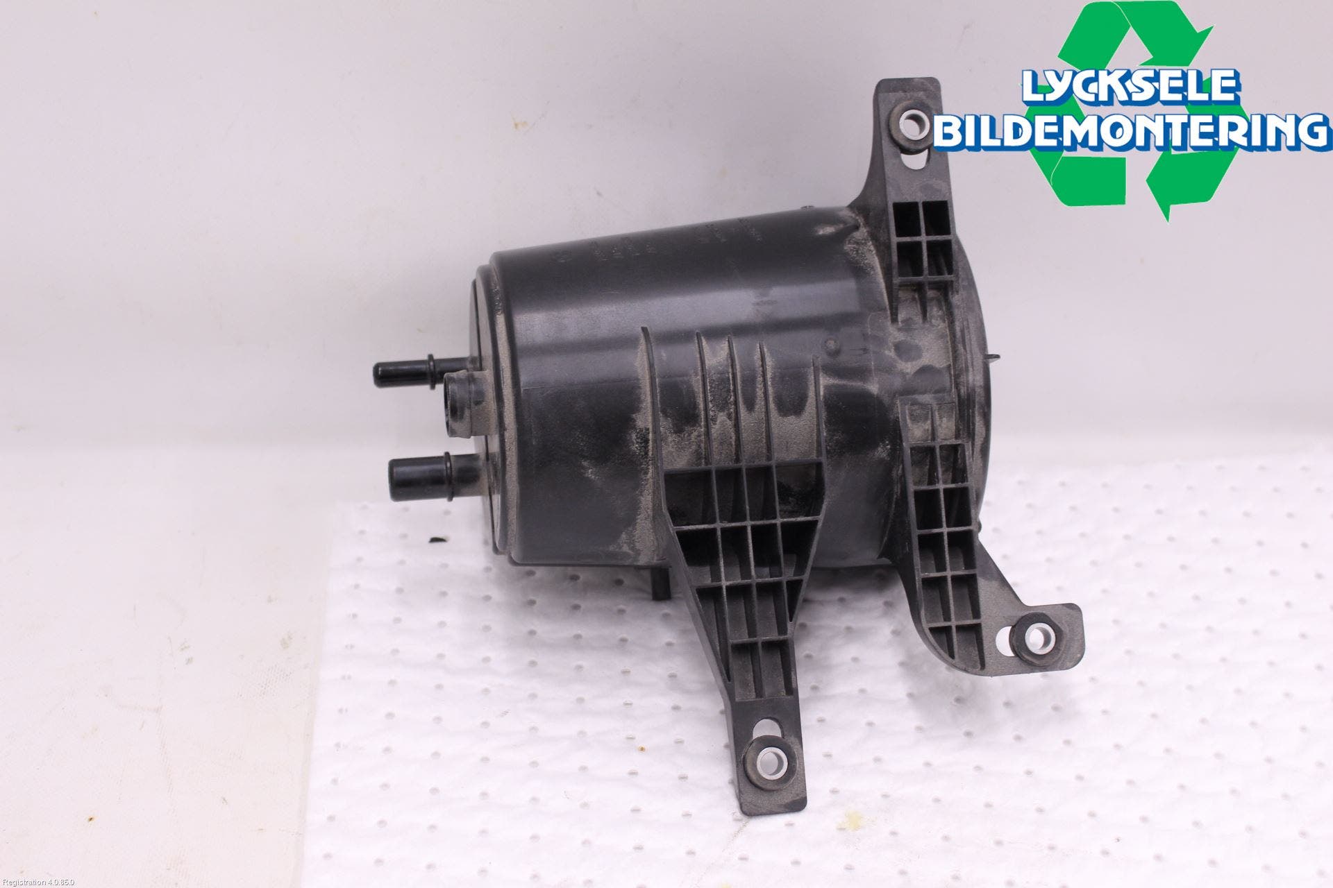 BMW 5 G30/G31/F90 17-23 Bränsle Kolkanister