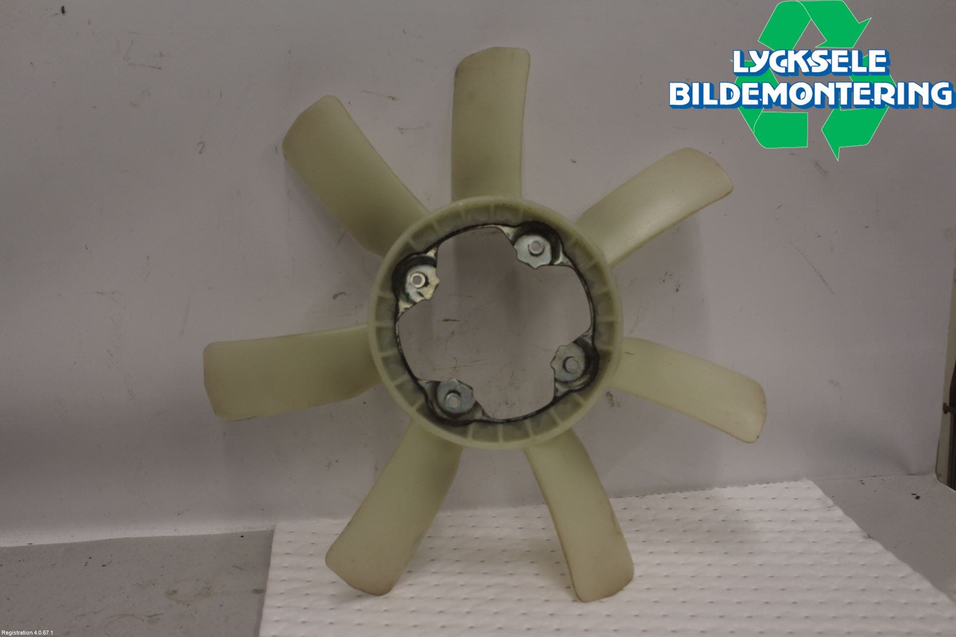 Nissan NAVARA 05-16 Kylfläkt-Vinge