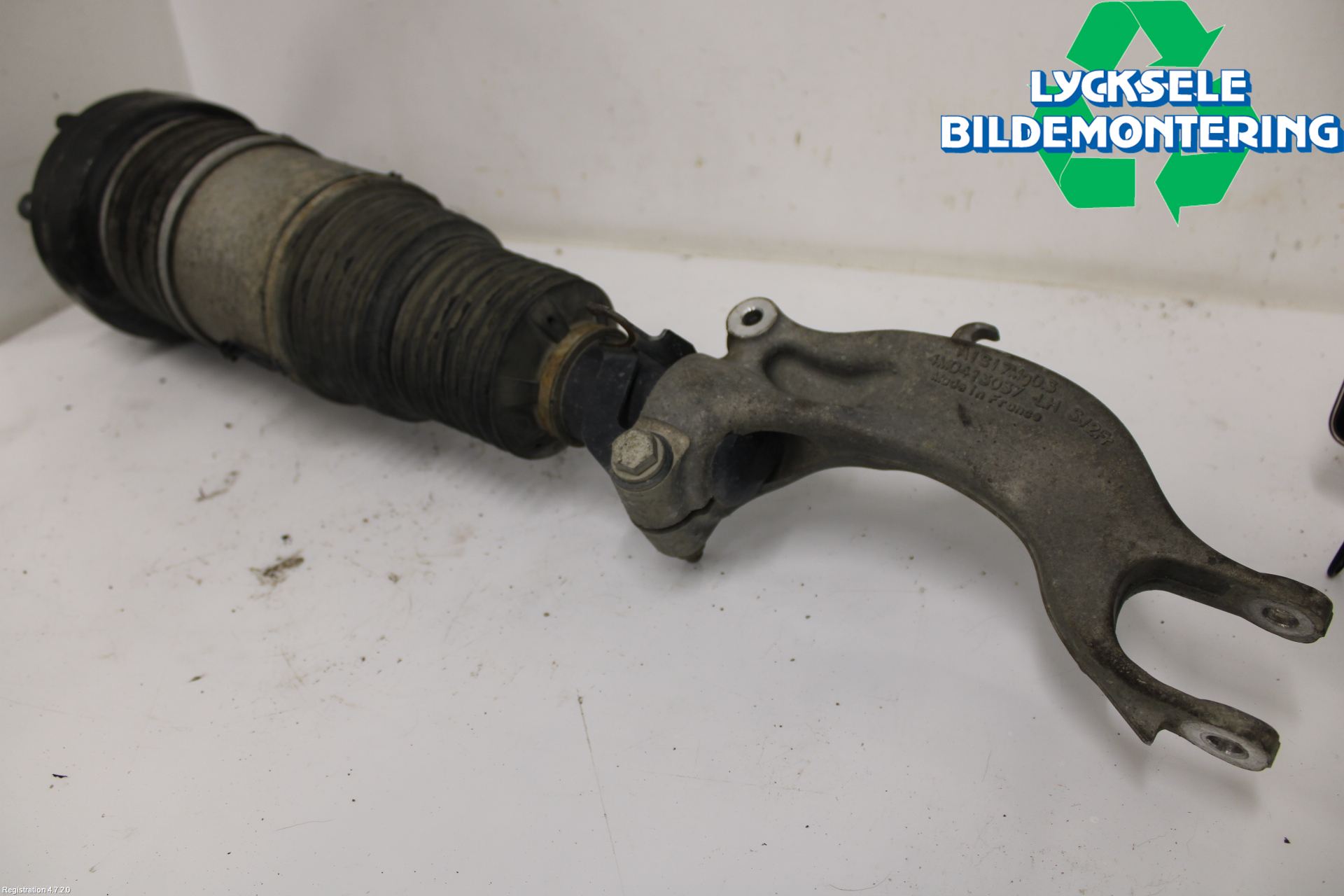 Audi Q7/SQ7 Fjäderben Fram Vänster