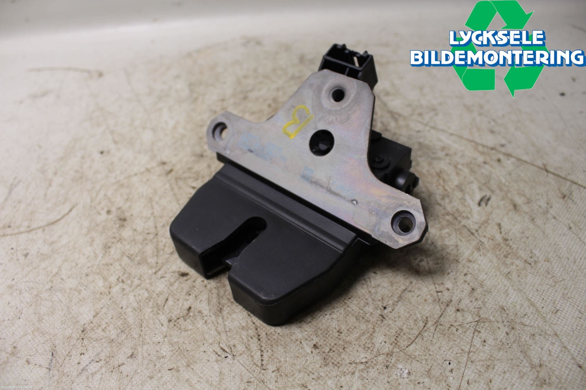 Ford FOCUS 11-14 Låskista Baklucka