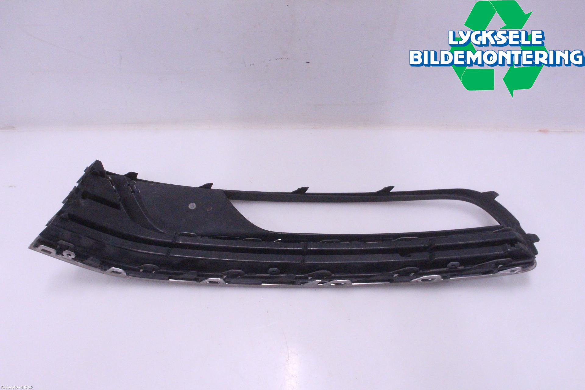 Volkswagen VW PASSAT 11-14 Dimljussarg Fram