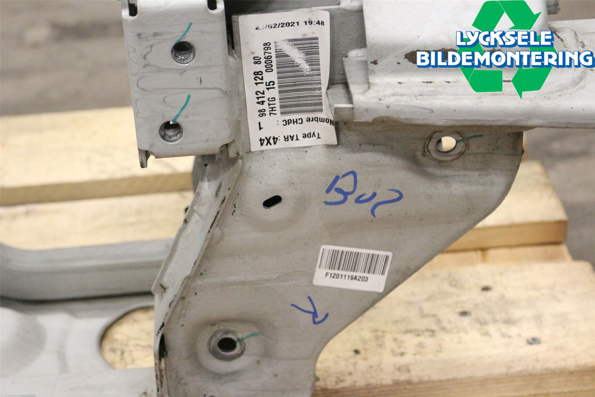 Peugeot 3008 17-24 Bakaxelbalk