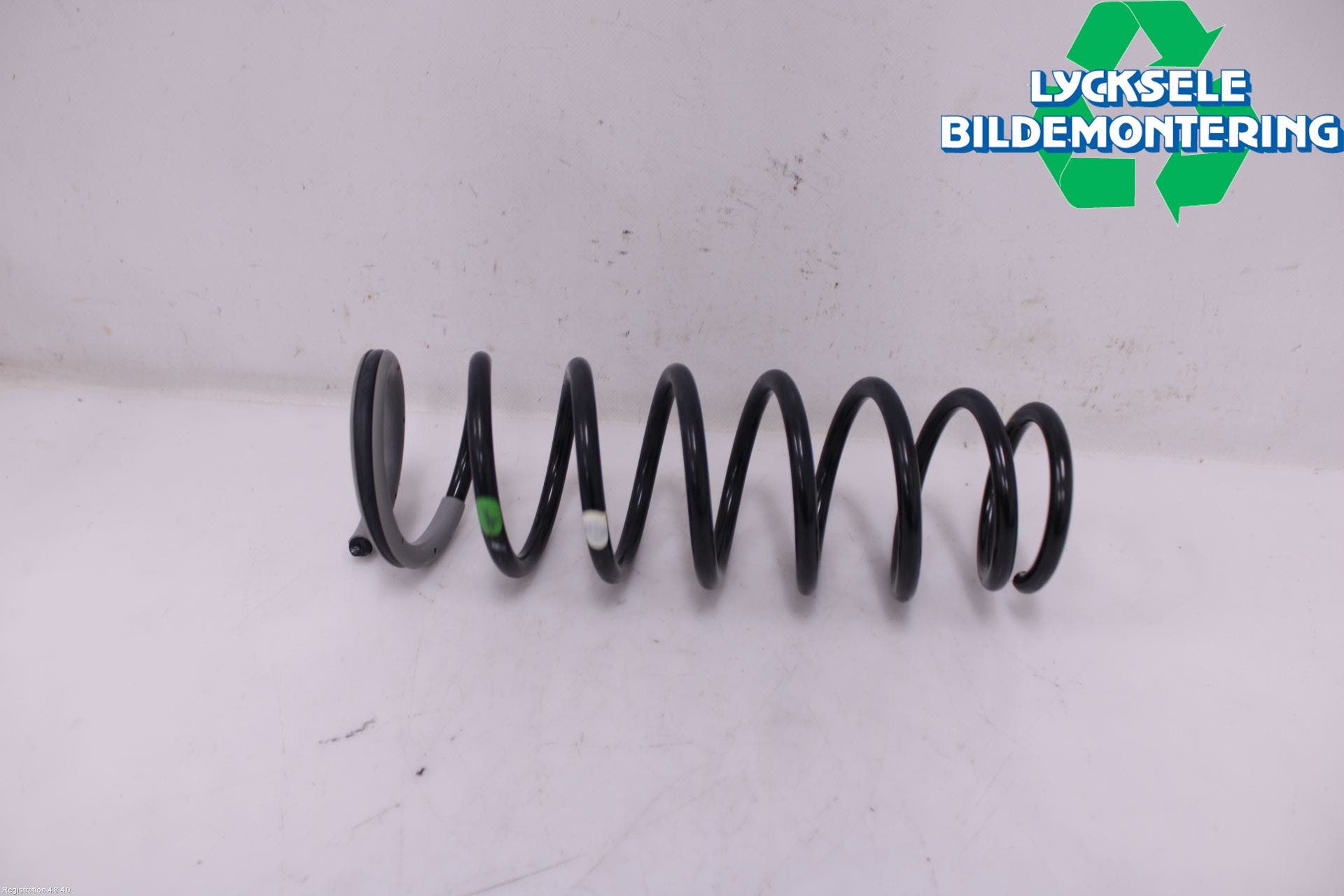 Suzuki JIMNY 81-21 Fjäder Fram