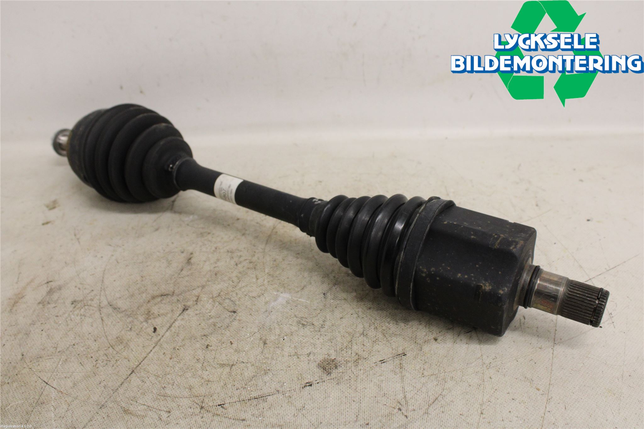 Volkswagen VW TRANSP/CARAVELLE (T5) 04-15 Drivaxel Fram Vänster