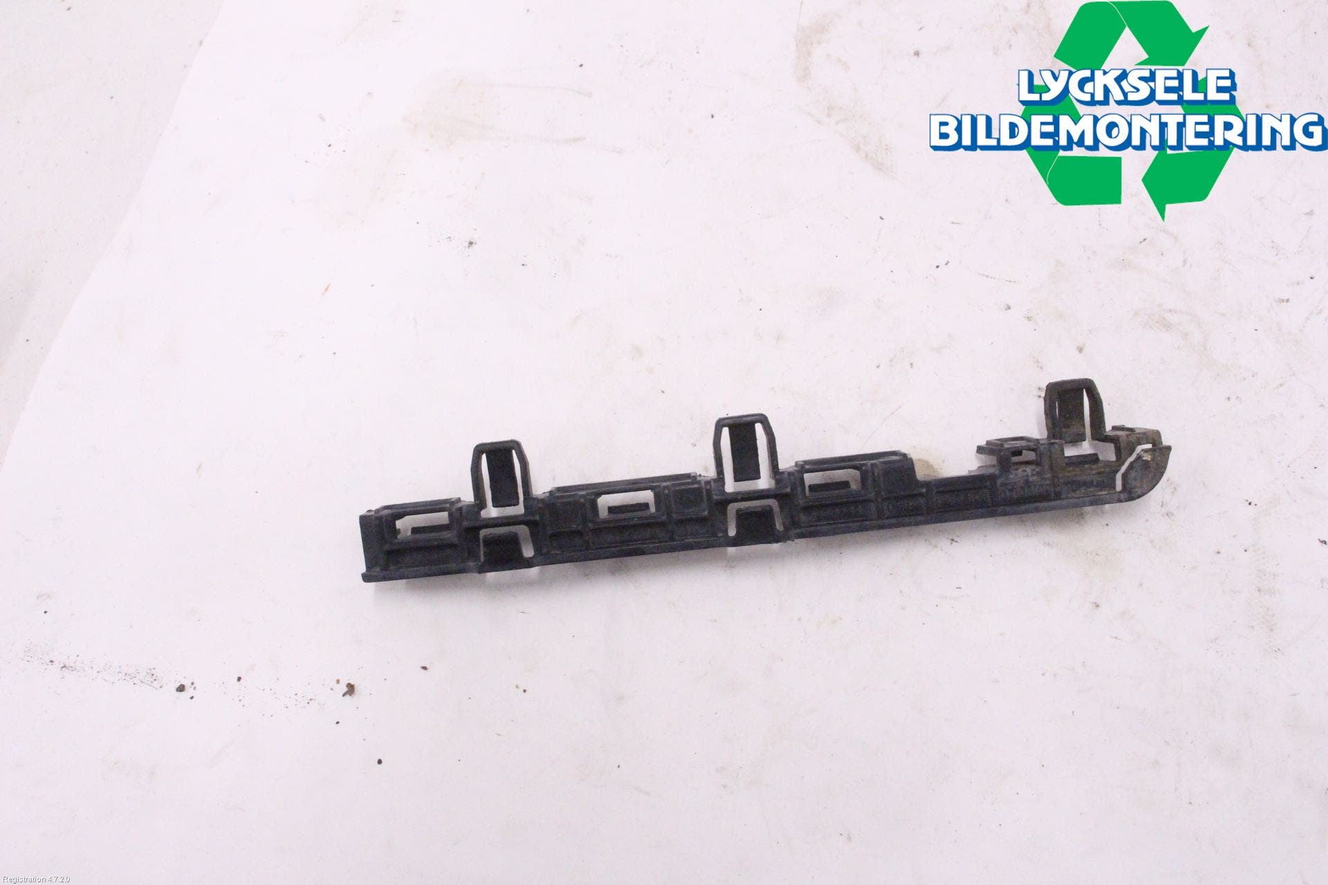 BMW 5 F10/F11/F18 09-17 Sidokjol Vä