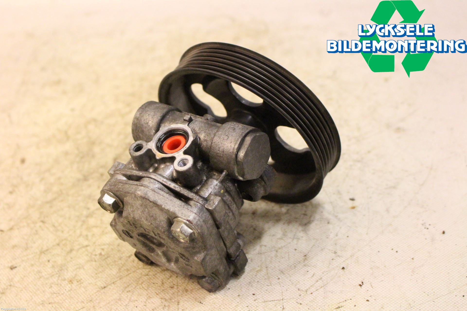 Suzuki GRAND VITARA II 06-14 Vattenpump