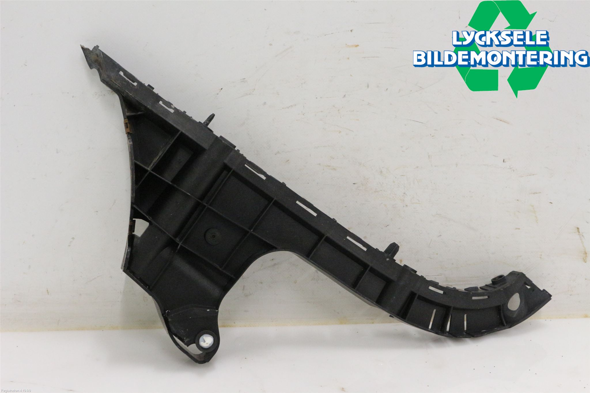 Volvo V70 08-13 Stötfångarfäste Bak Hö
