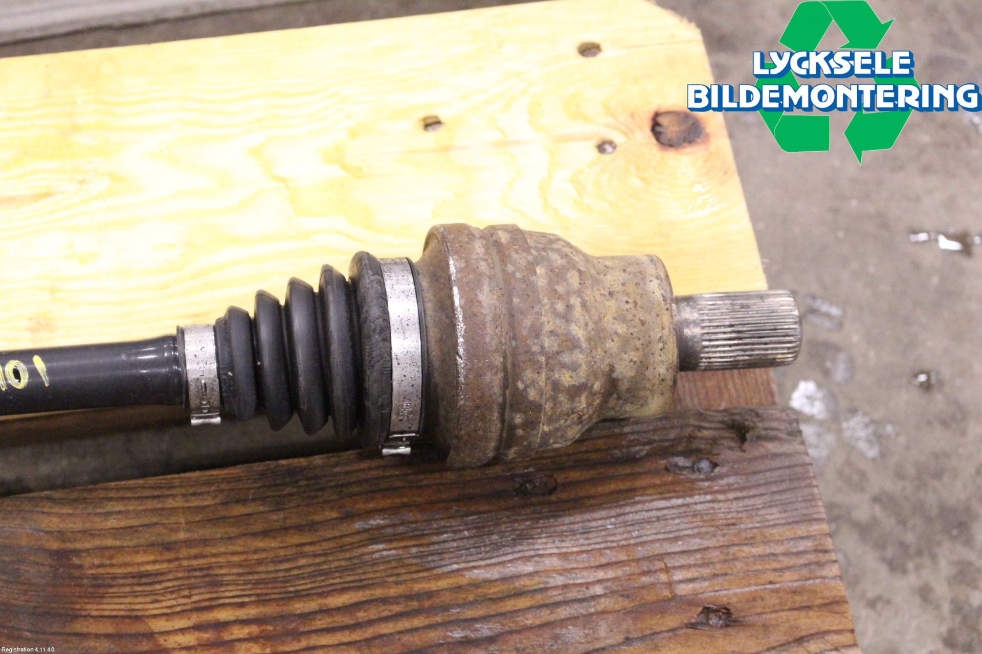 Volvo XC70 05-07 Drivaxel Bak Vänster