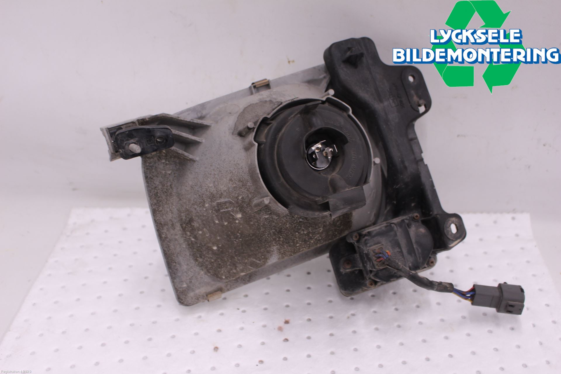 Nissan NAVARA 98-05 Strålkastare Höger