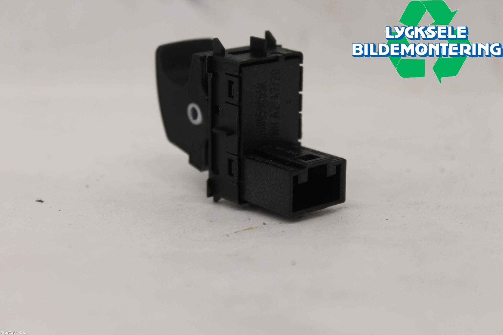 Skoda KAMIQ 20- Strömställare Elhiss