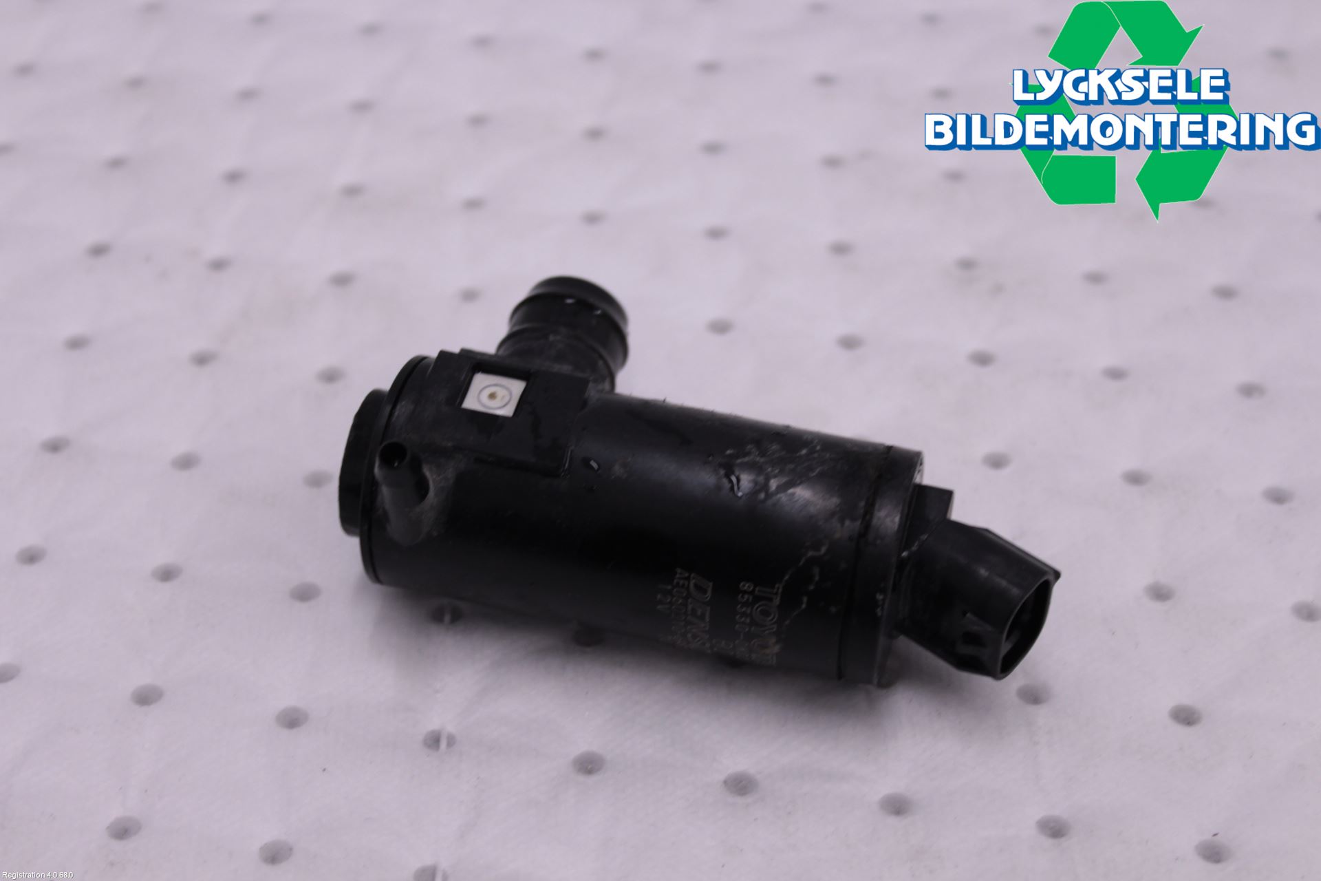 Toyota HILUX 16- Spolarpump Vindruta