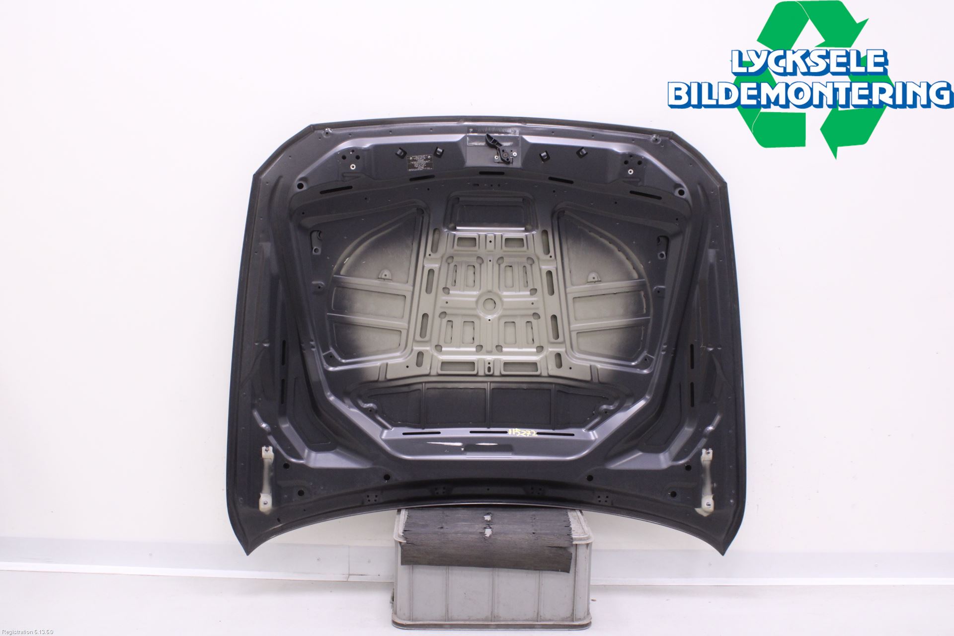 BMW 5 F10/F11/F18 09-17 Huv Fram