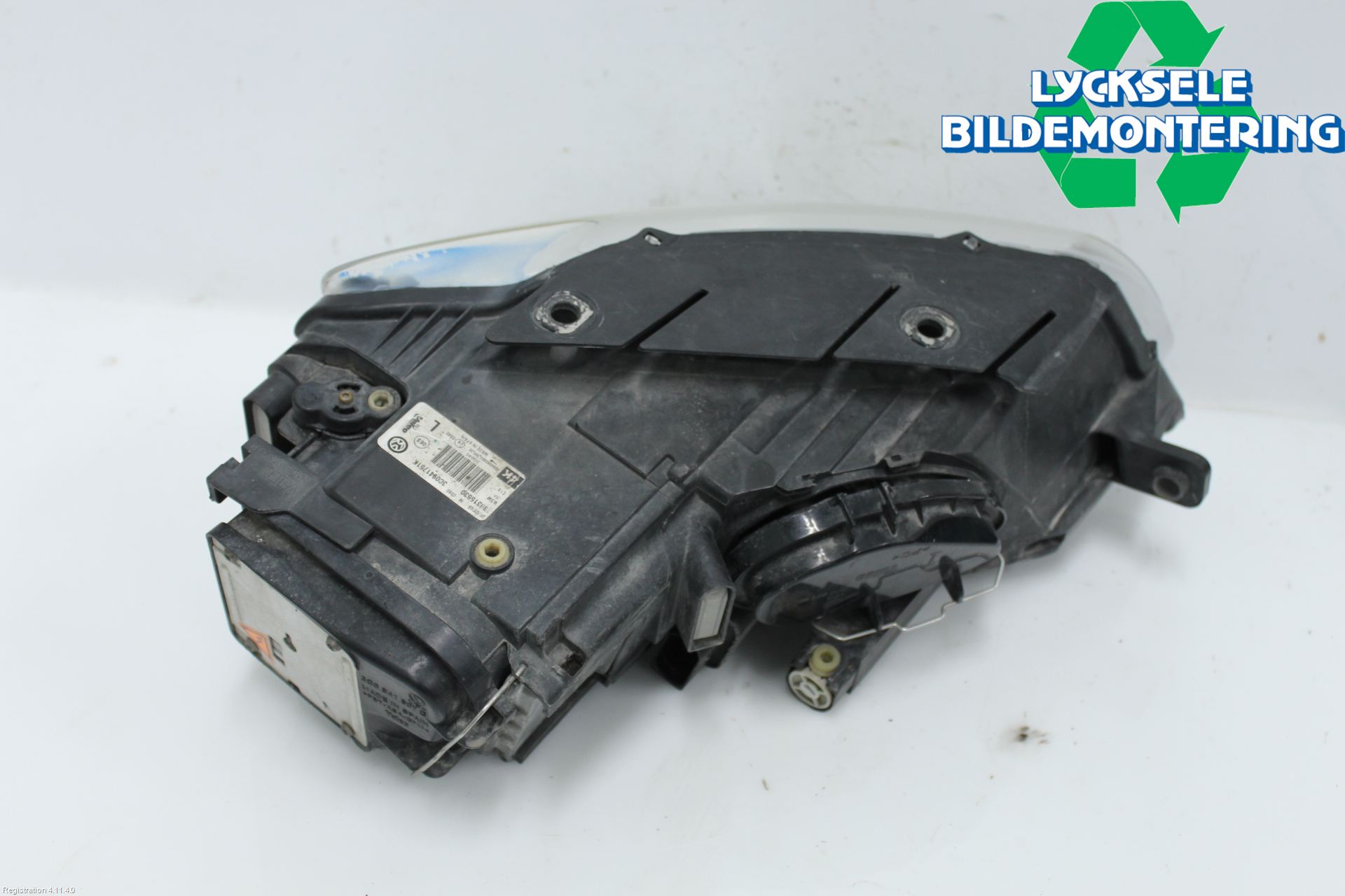 Volkswagen VW PASSAT 05-11 Strålkastare Vänster