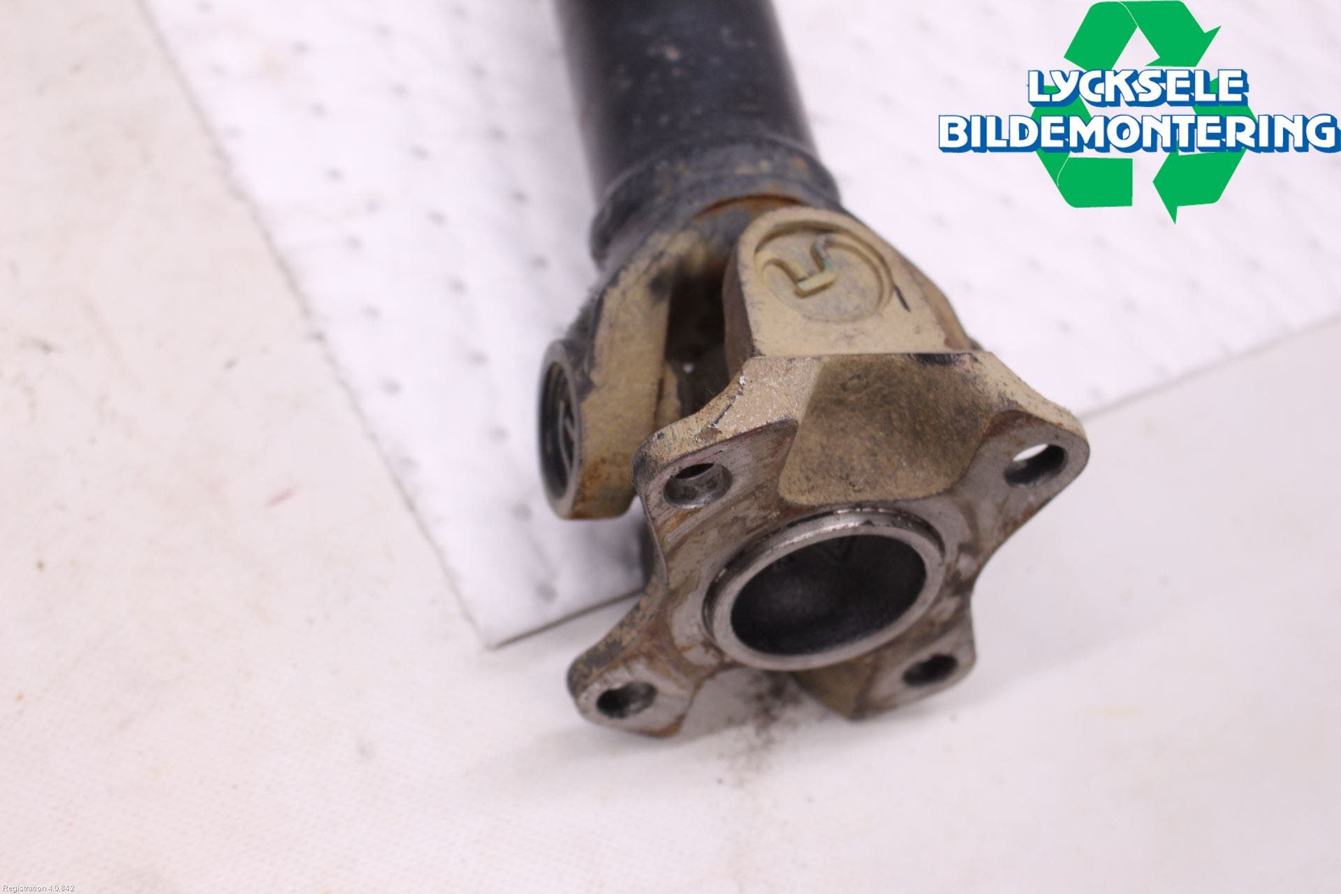 Toyota HILUX 16- Mellanaxel Främre 4Wd