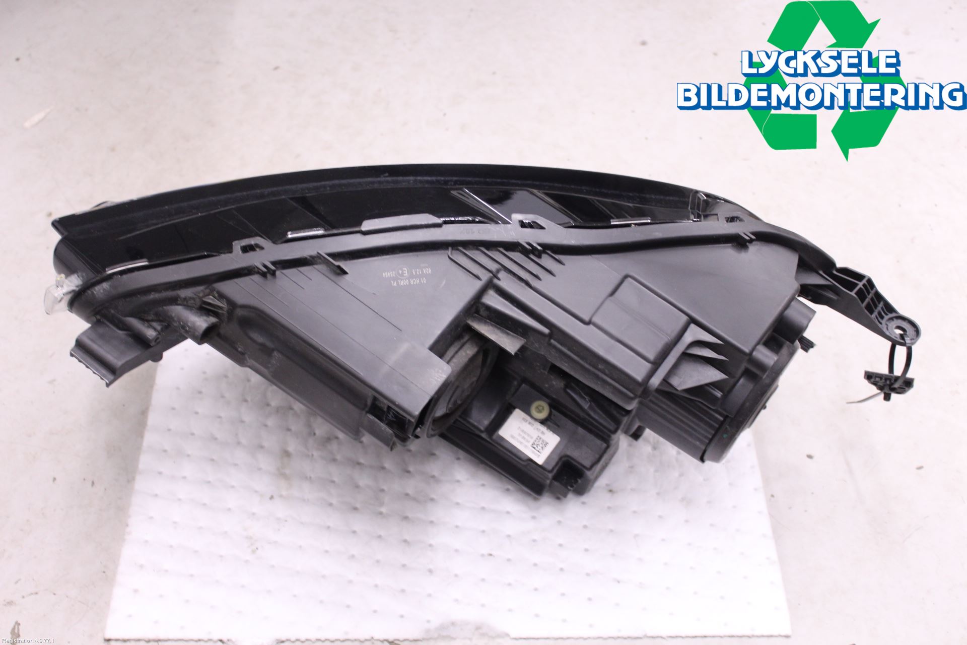 Ford ECOSPORT 17- Strålkastare Höger