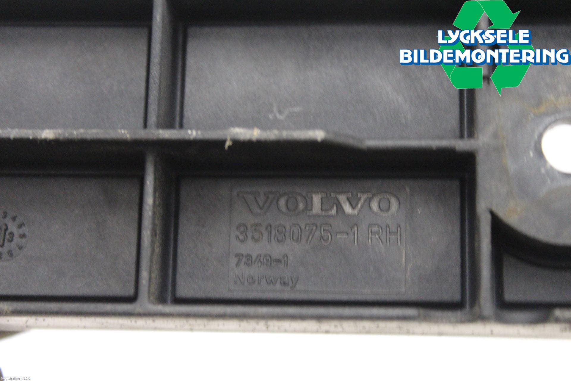 Volvo 940 91-98 Stötfångarfäste Fram Hö