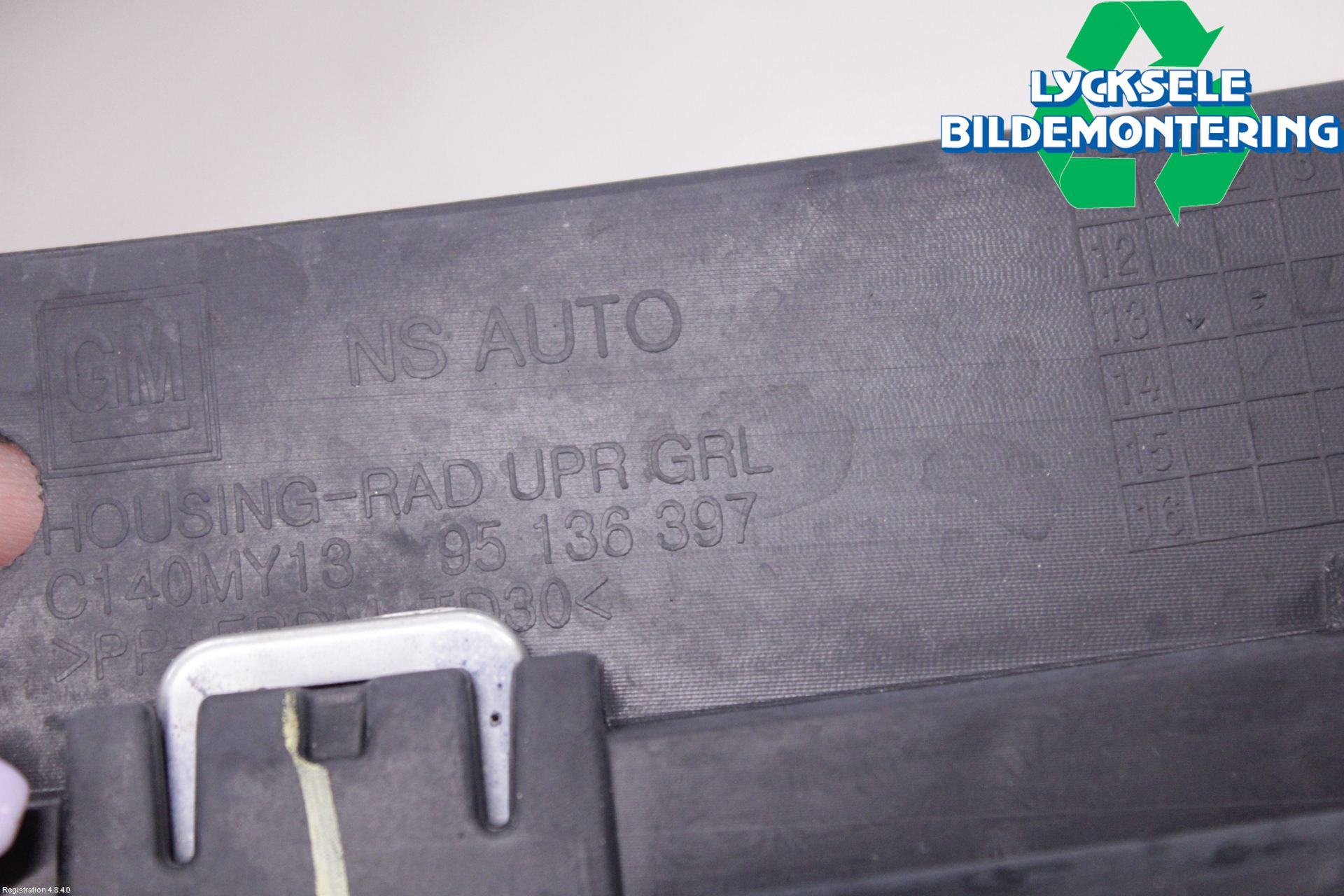 Chevrolet CAPTIVA Grill-Galler