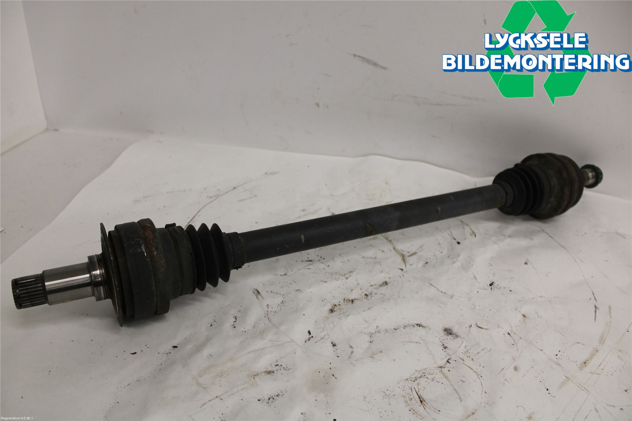 Mercedes-Benz MB C-KLASS (W204) 07-15 Drivaxel Bak Vänster
