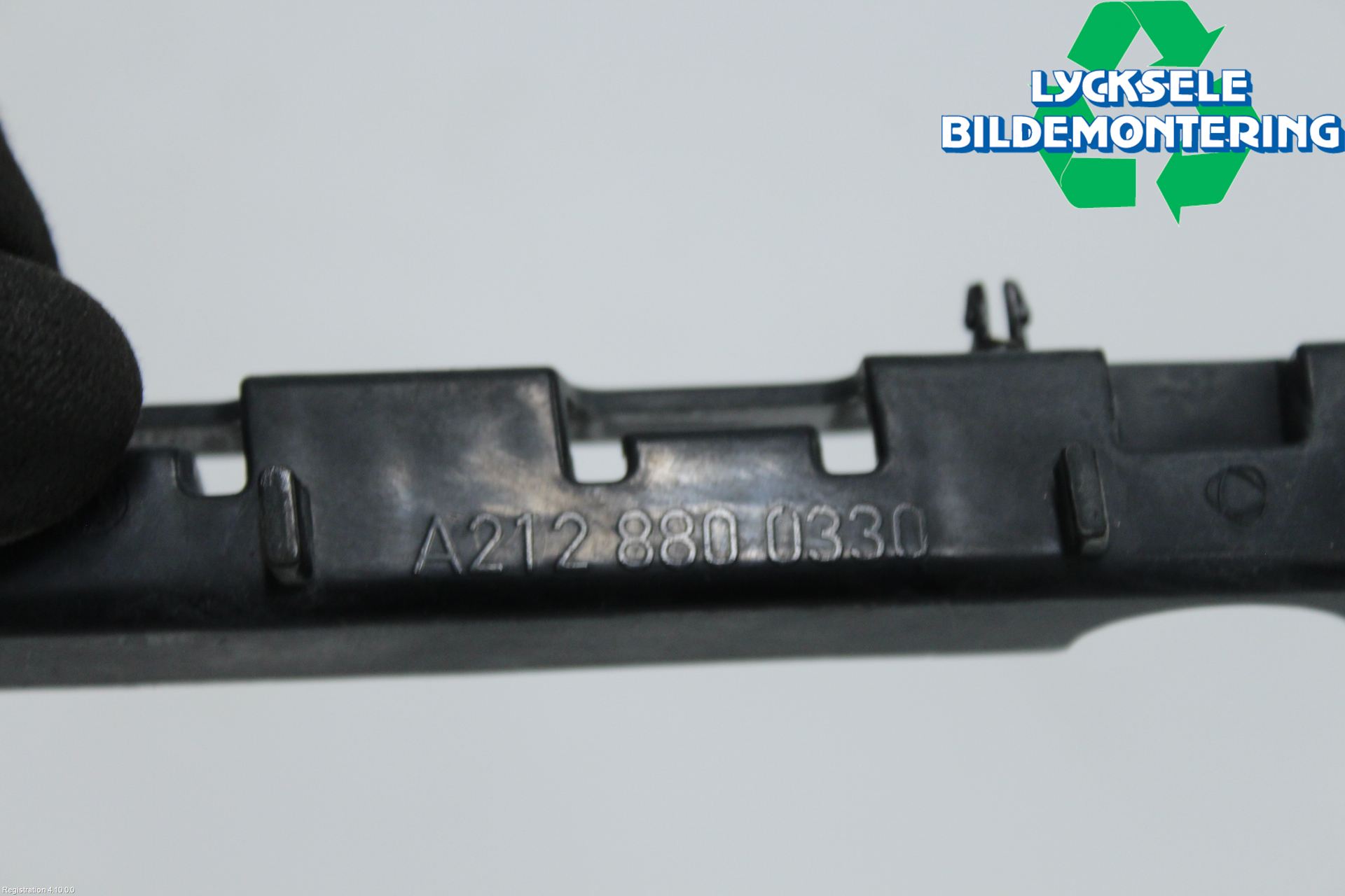 Mercedes-Benz MB E-KLASS (W212) 09-16 Stötfångarfäste Bak Vä