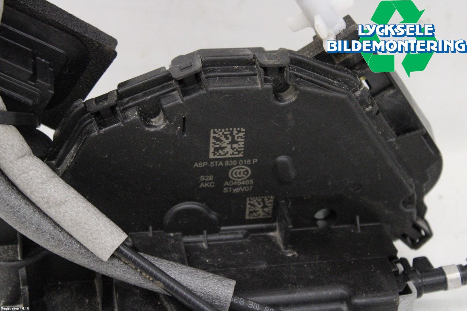 CUPRA BORN 22- Låskista-Dörrlås