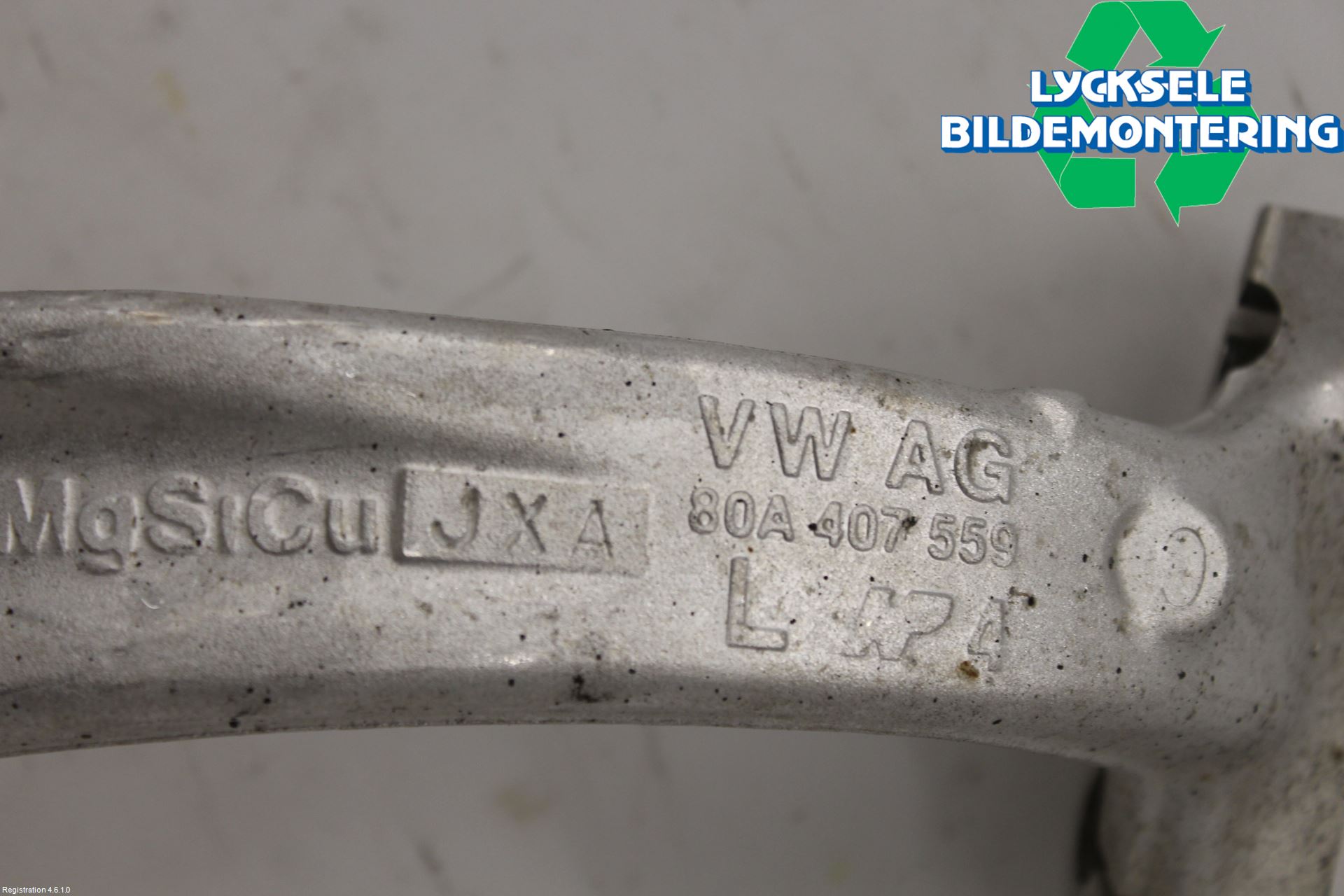 Audi Q5/SQ5 17- Styrspindel Lagerhus Vä