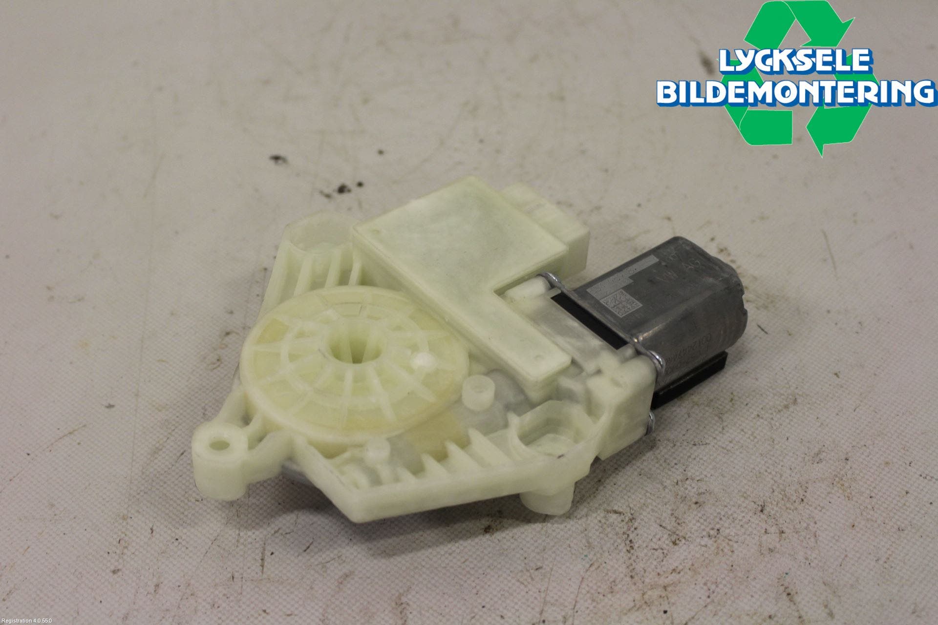 Volkswagen VW PASSAT 15-19 Fönsterhissmotor