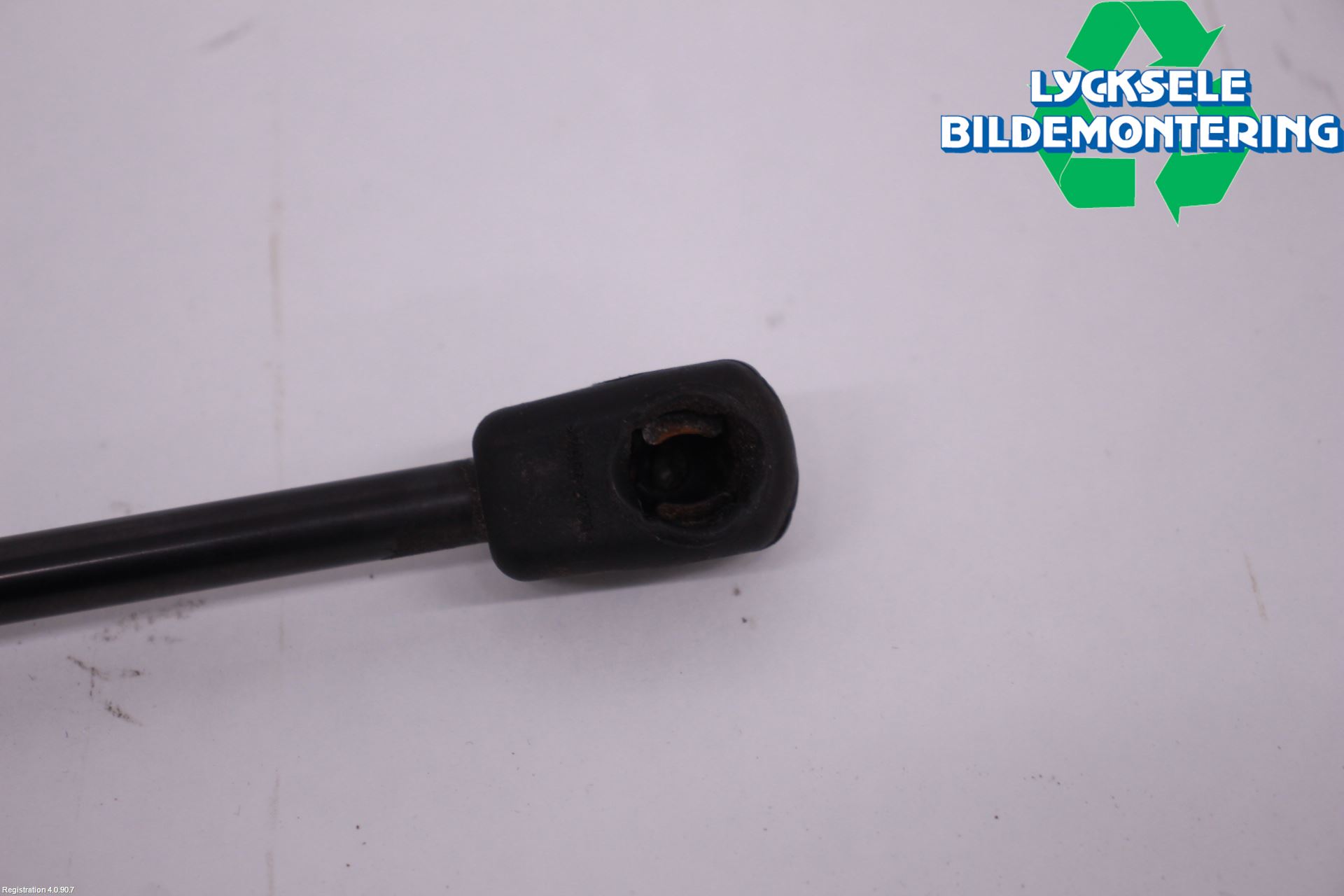 Audi A4 ALLROAD 17- Gasfjäder Baklucka