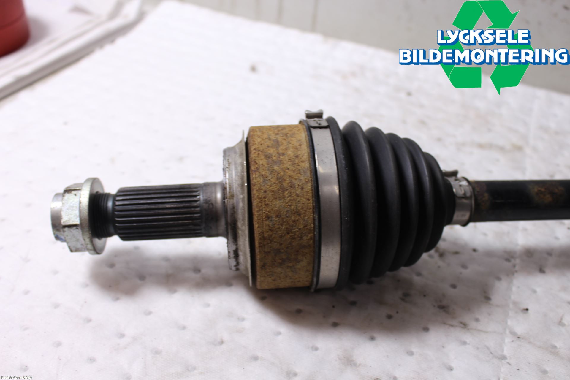 Honda CR-V 13-18 Drivaxel Fram Höger