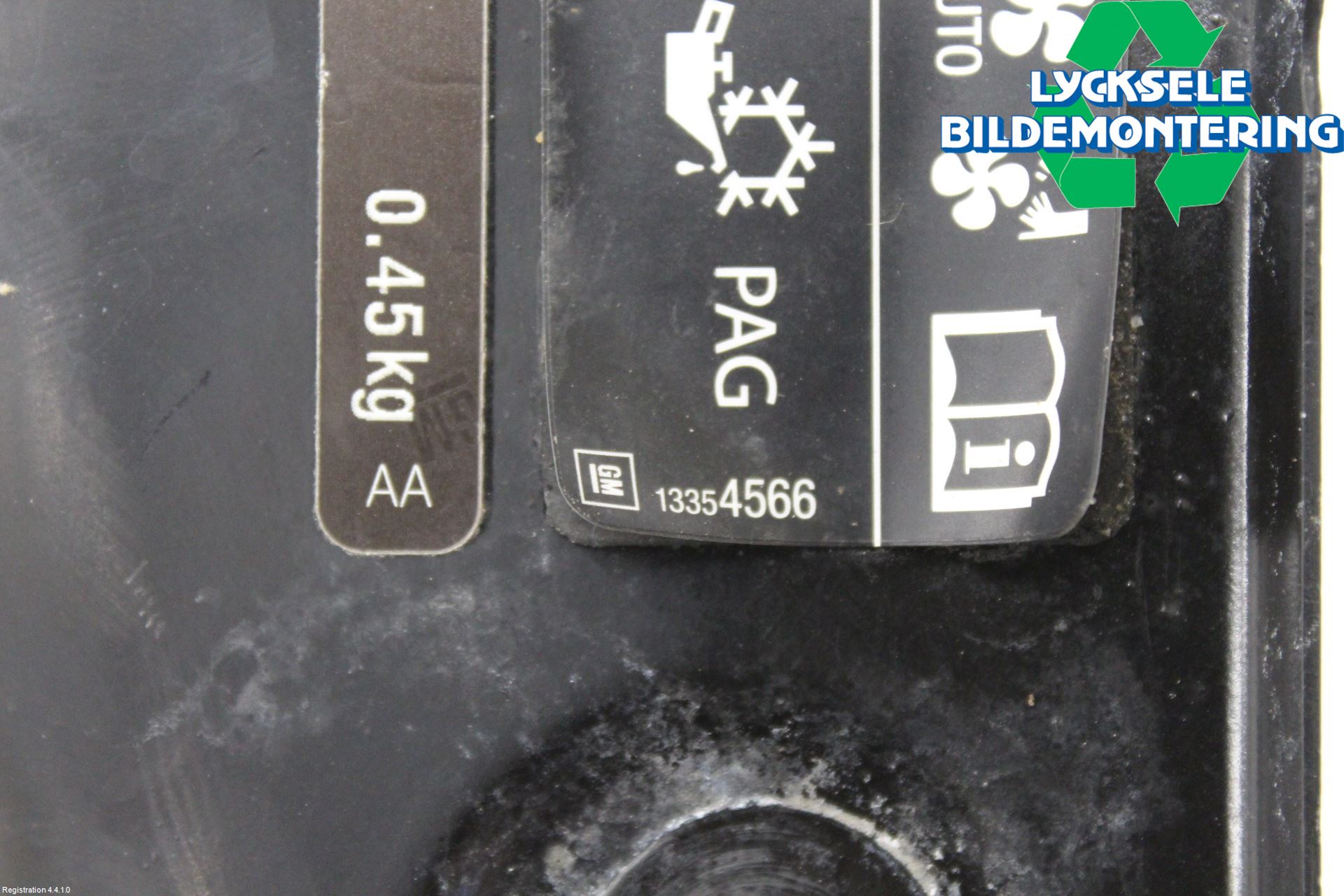 Opel CORSA E 15-19 Front Huvlåsplåt-Balk