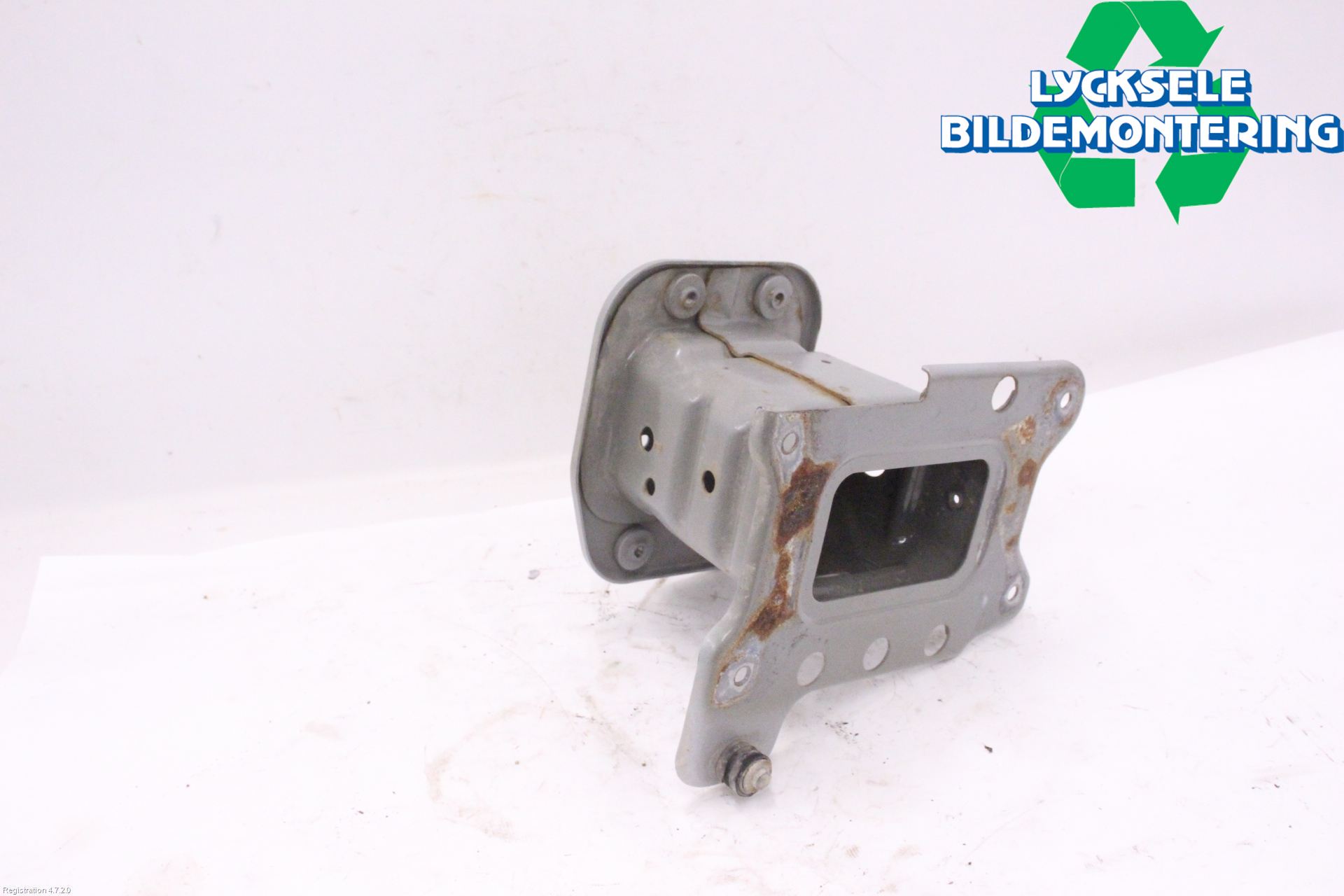 Chevrolet CAPTIVA Stötfångarbärjärn Fram