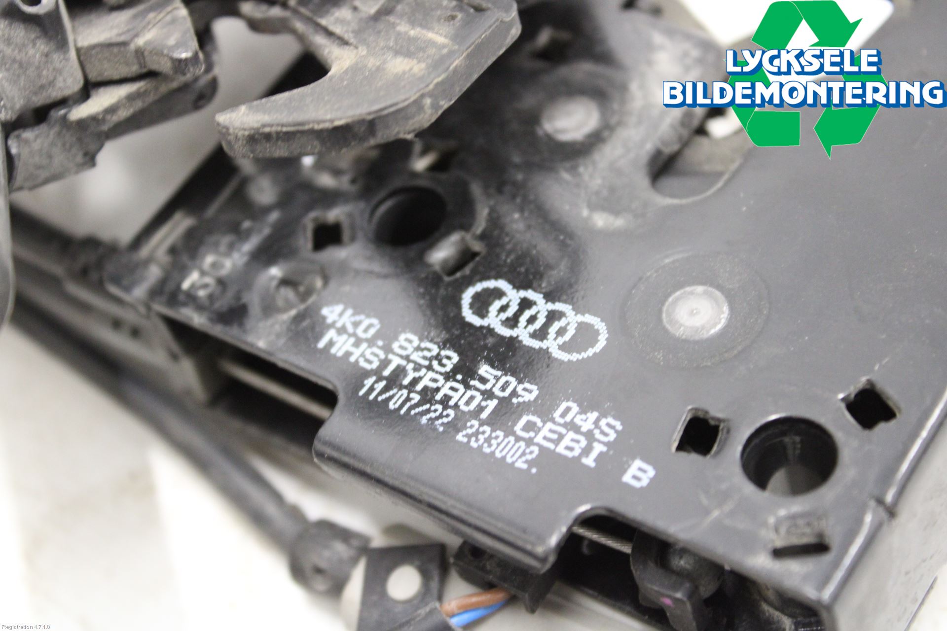 Volkswagen VW CADDY 21- Huvlås