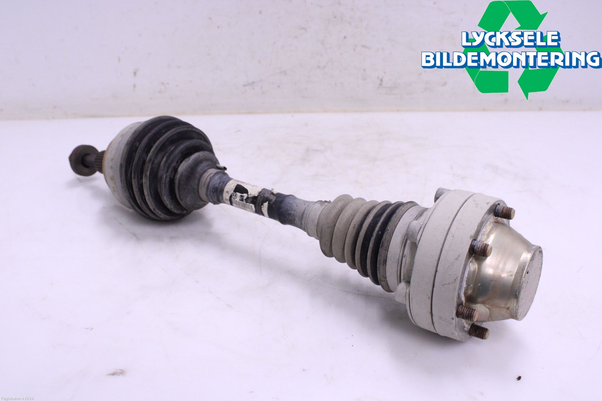 Volkswagen VW AMAROK 2H 10-22 Drivaxel Fram Höger