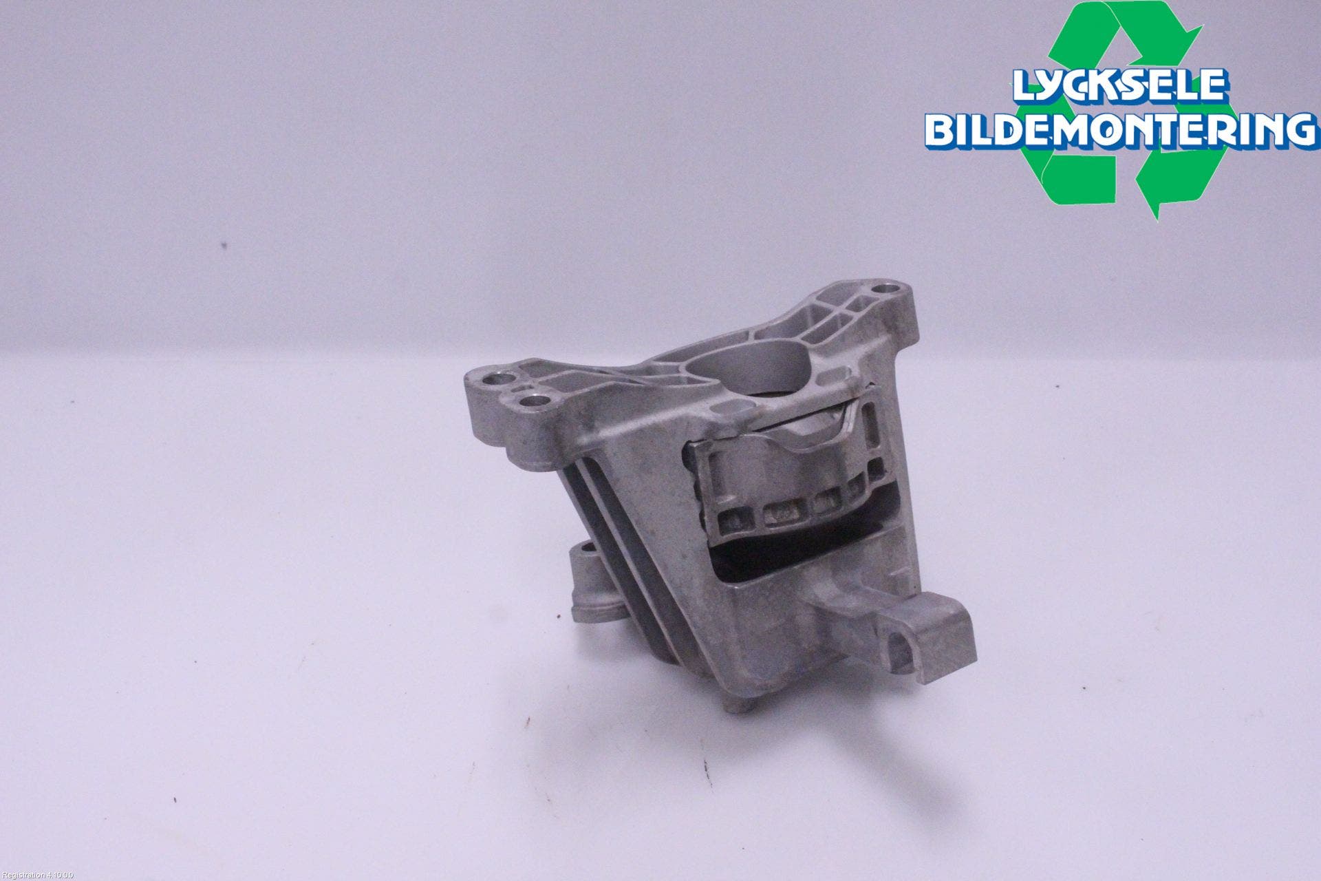 Alfa MG MG3 HYBRID+ 25- Växellådsfäste