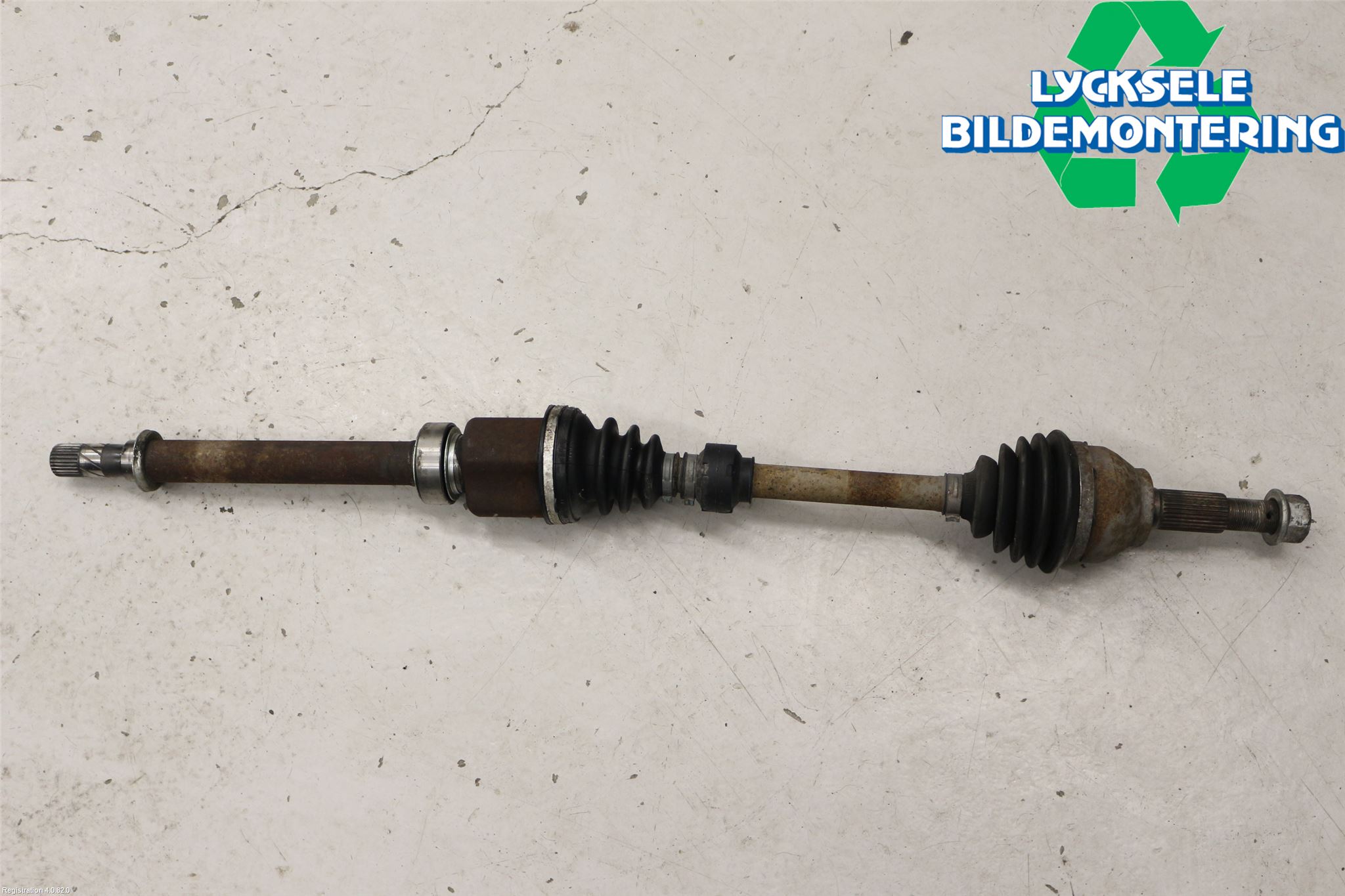 Nissan NV200/NV200 COMBI Drivaxel Fram Höger