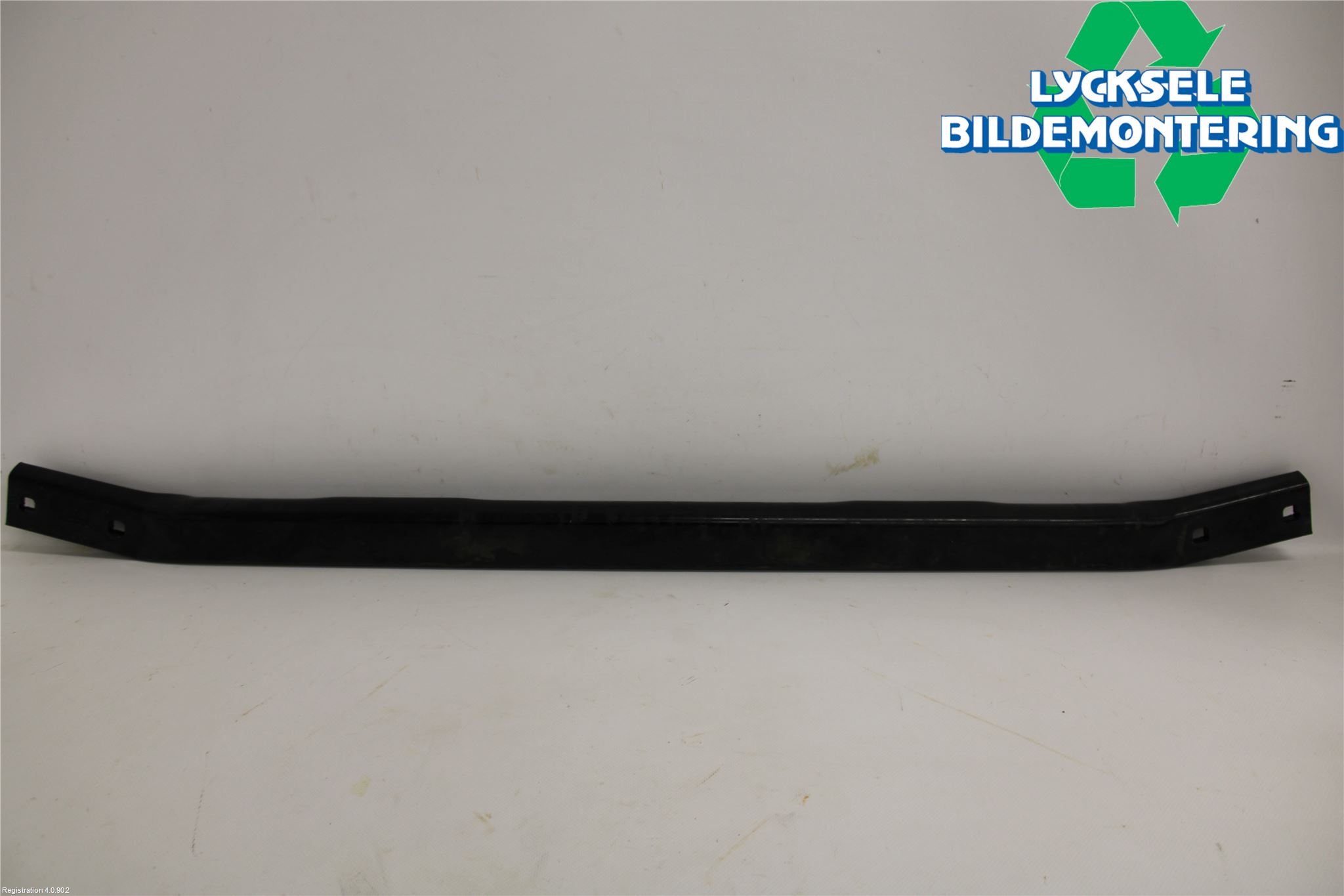 BMW 5 F10/F11/F18 09-17 Front Huvlåsplåt-Balk