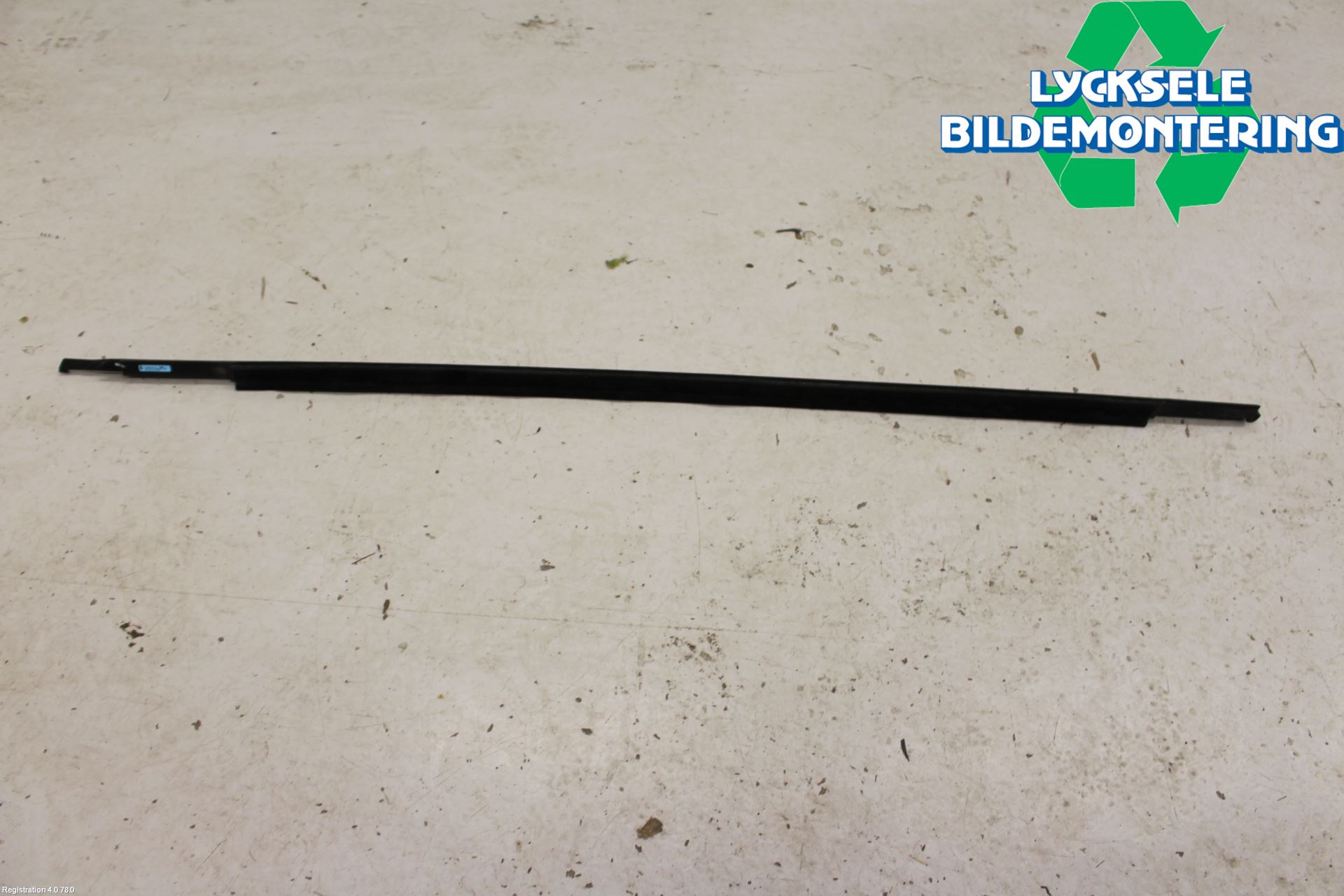 Audi A6 F2/C8 19- Dörr Dekorlist Fram Hö