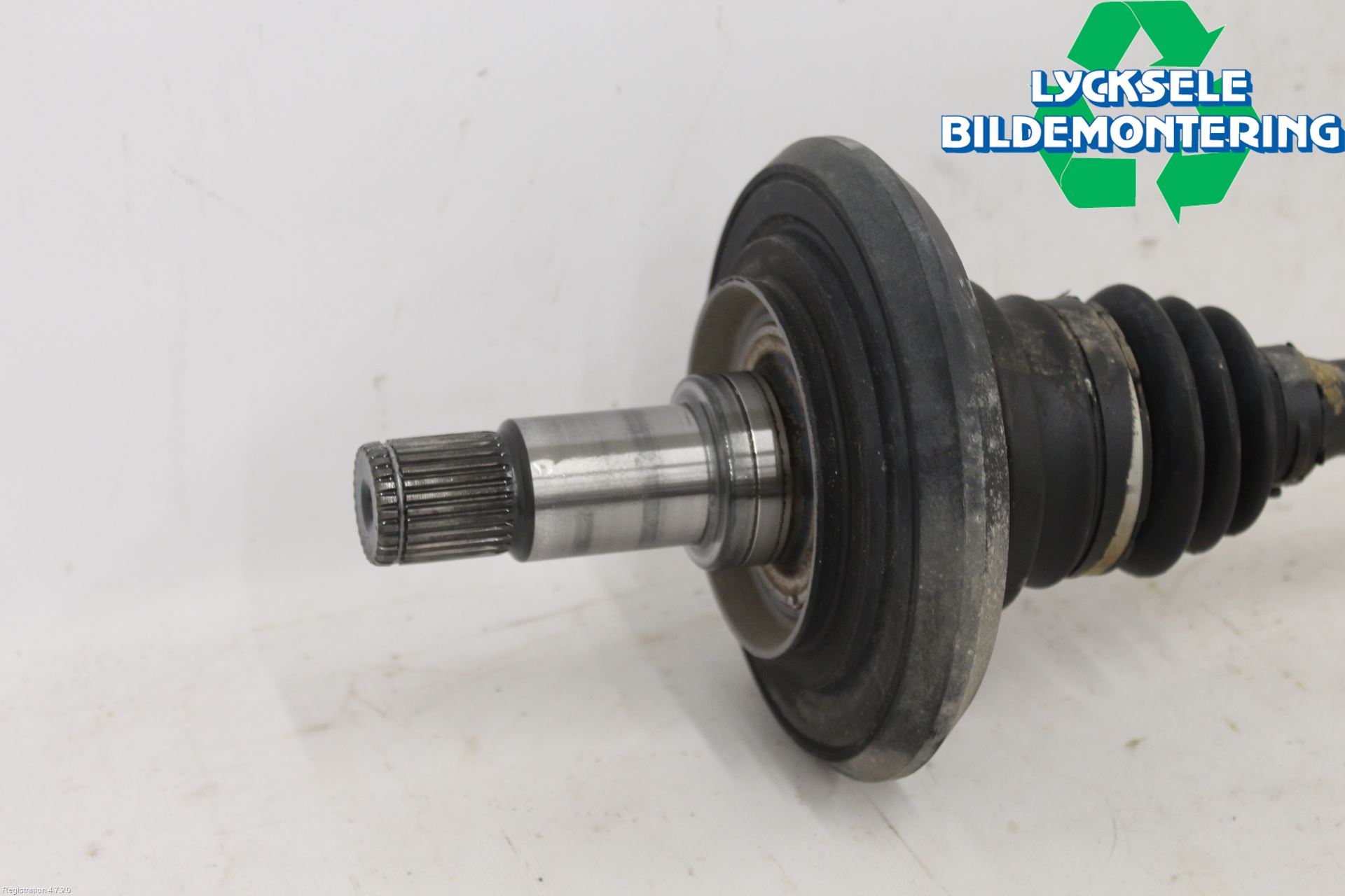 Mercedes-Benz MB C-KLASS (W205) 14-21 Drivaxel Bak Vänster