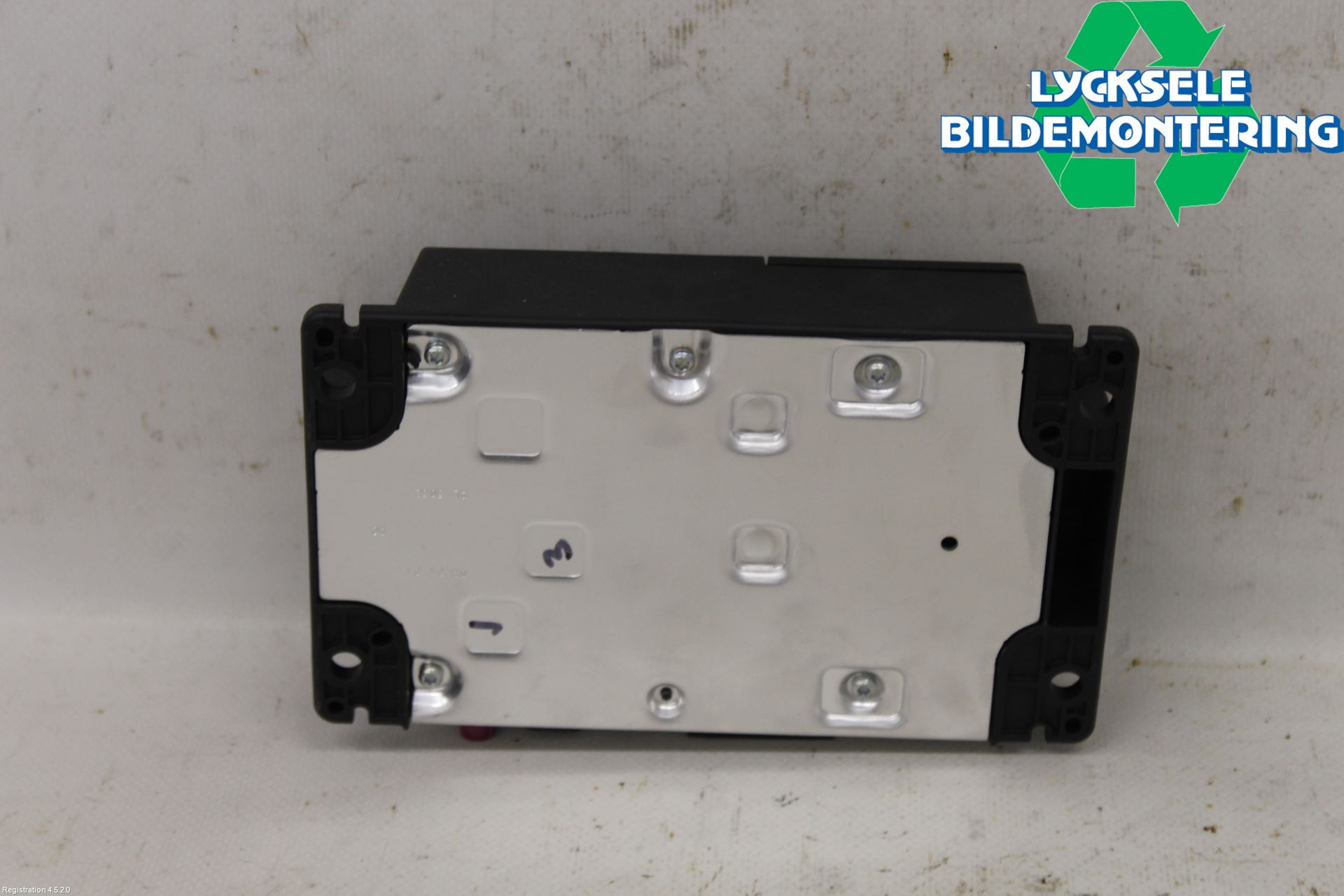 Ford MUSTANG Mach-E 21- Antennförstärkare